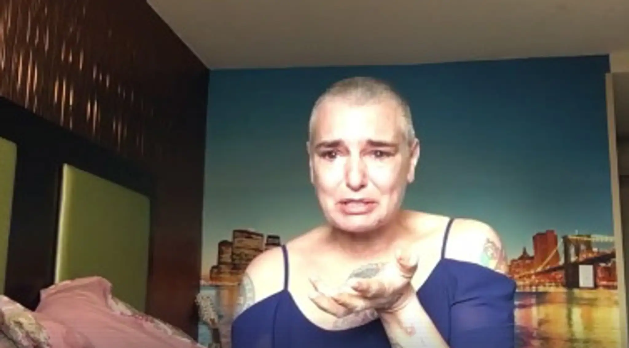 Po srdcervúcom videu Sinead O´Connor skončila speváčka na psychiatrii