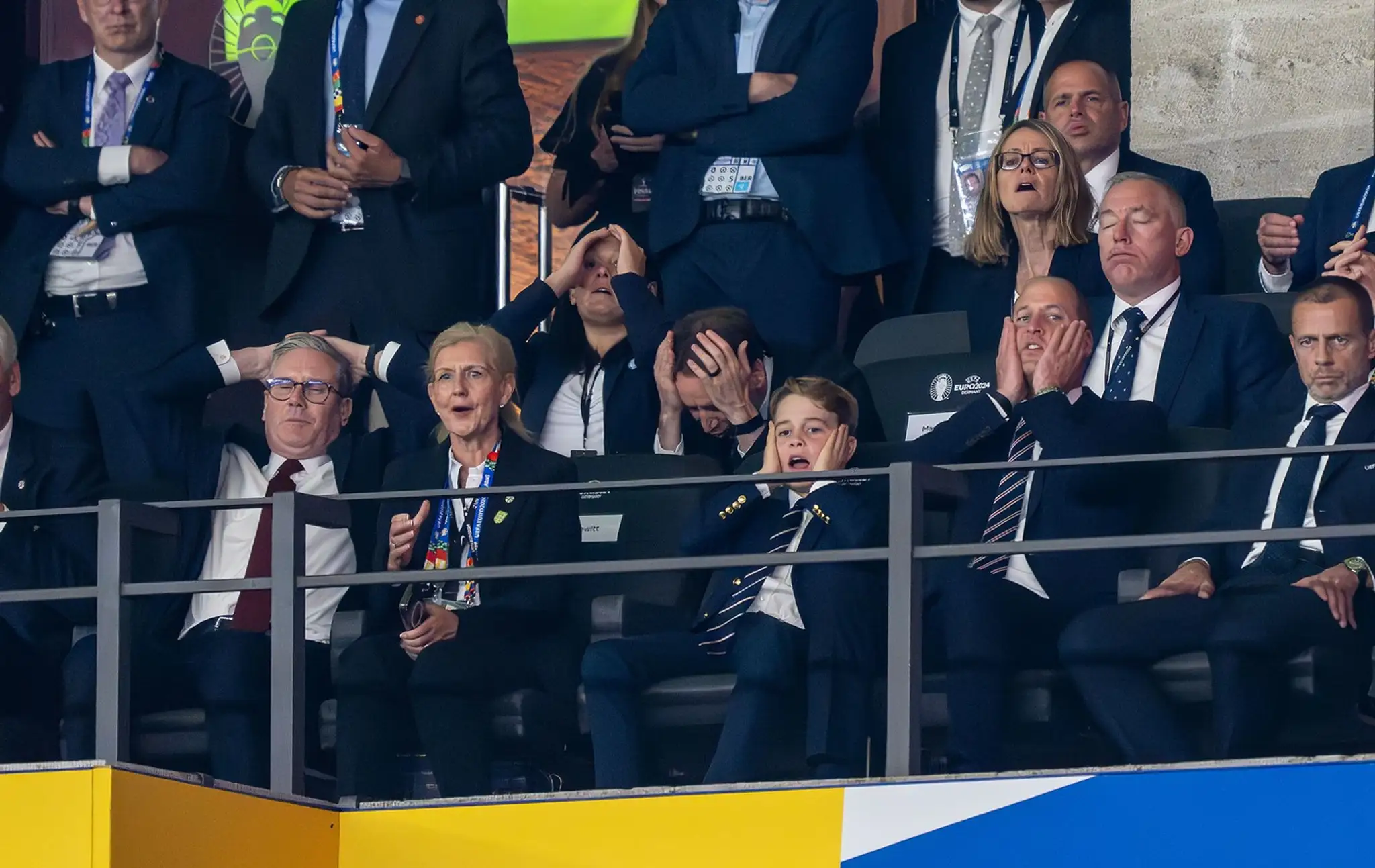 Princ George na finálovom zápase so svojím otcom