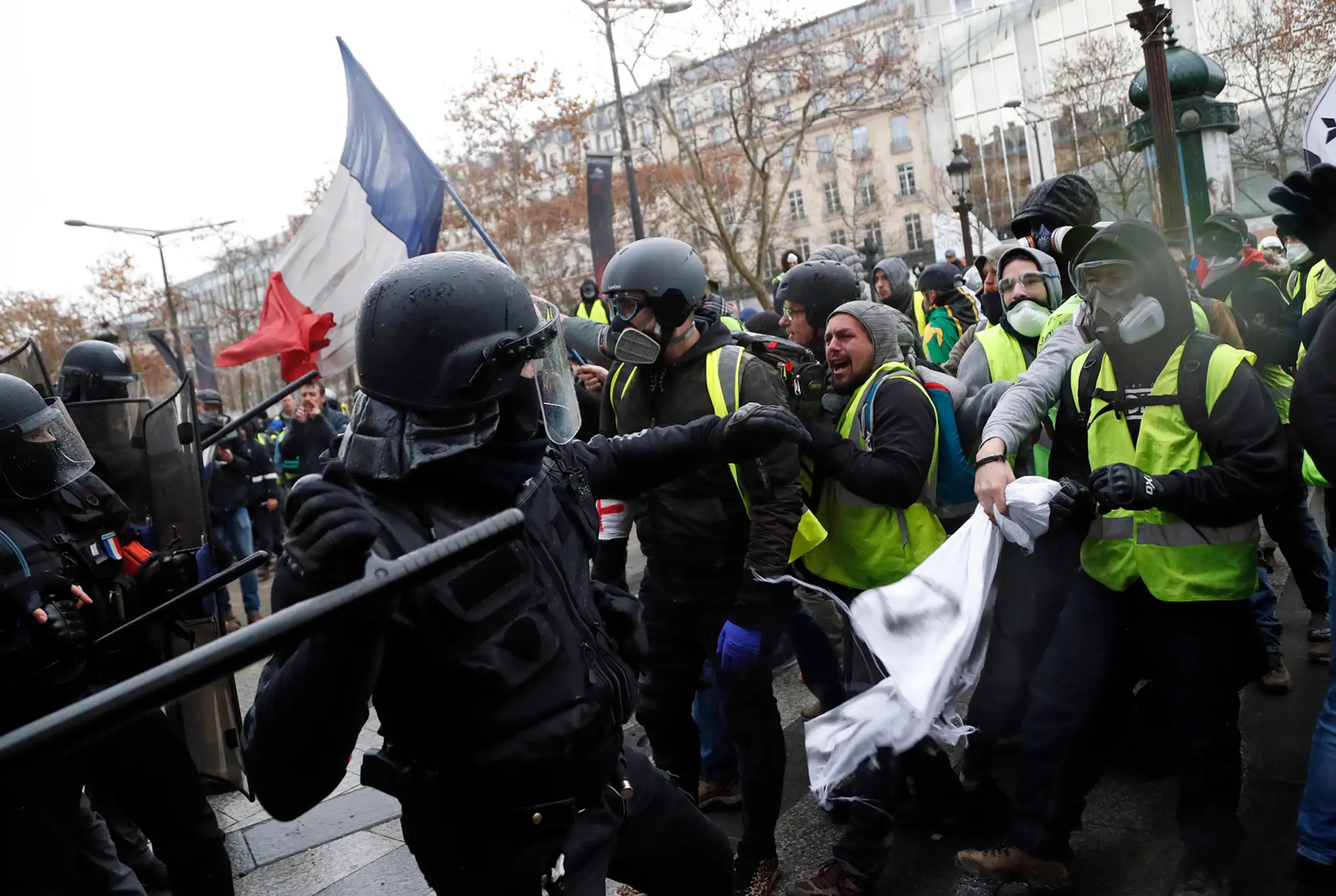 Protivládne protesty v Paríži