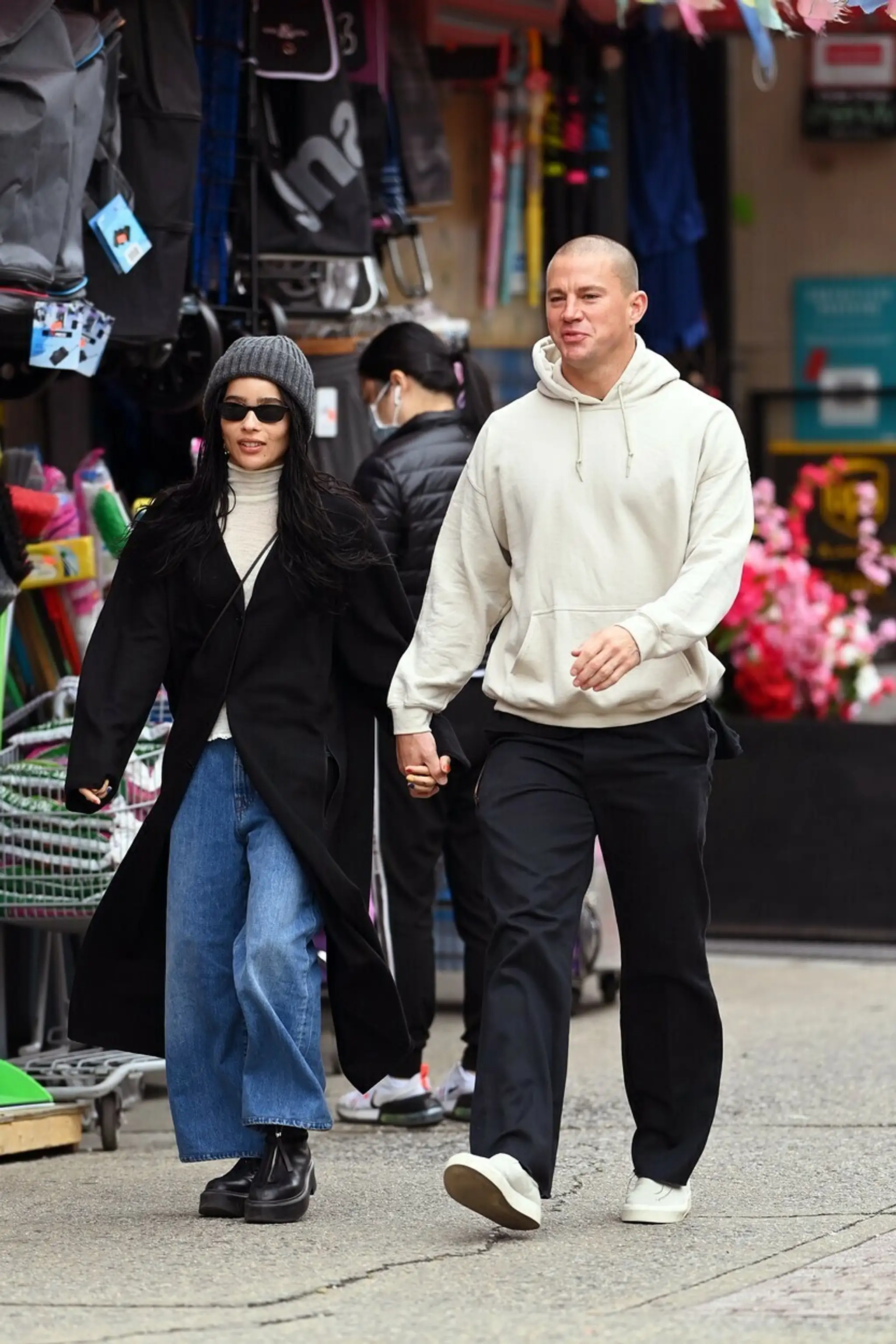 Zoe Kravitz a Channing Tatum ruka v ruke