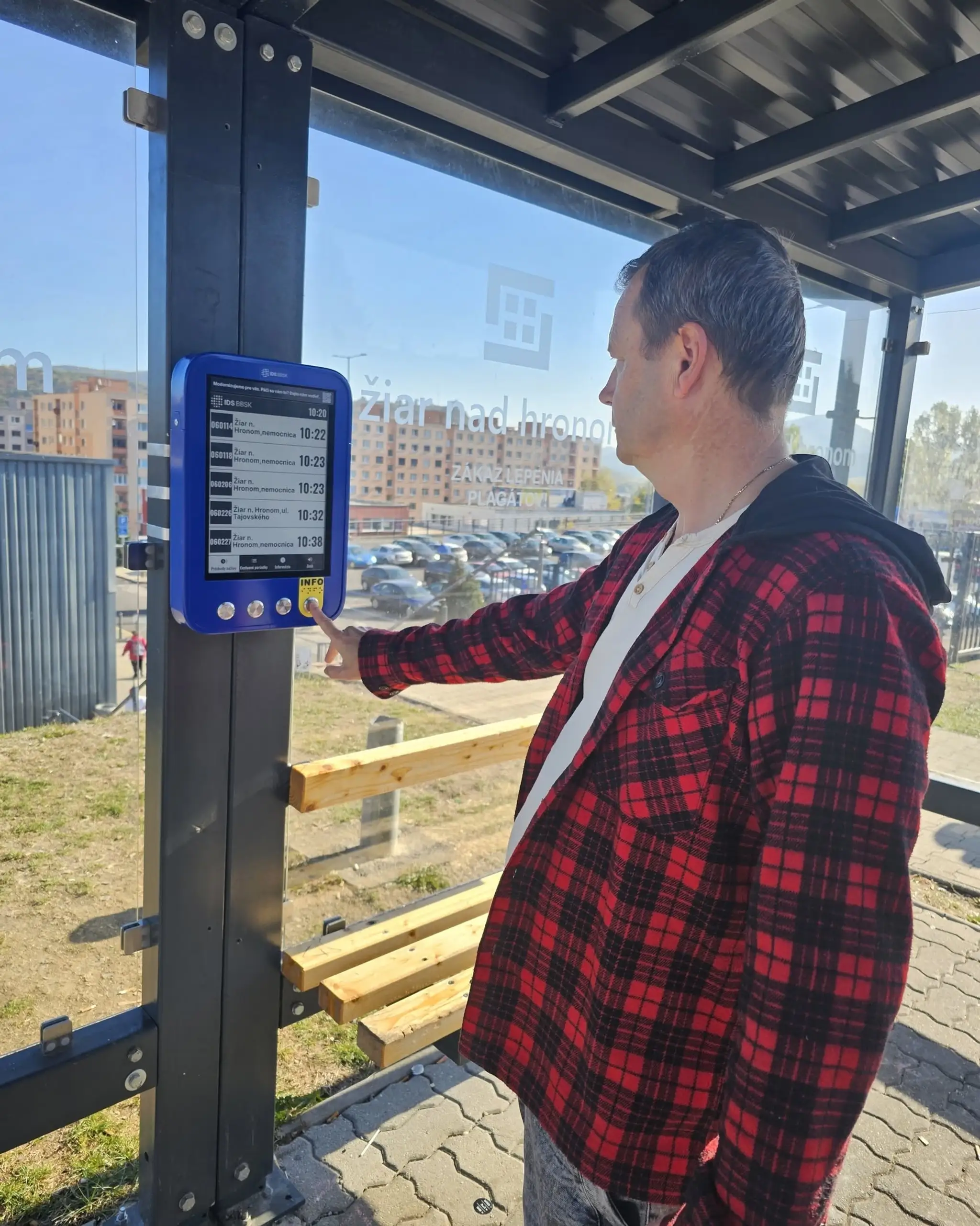 Nové elektronické označníky testujú v Banskobystrickom kraji
