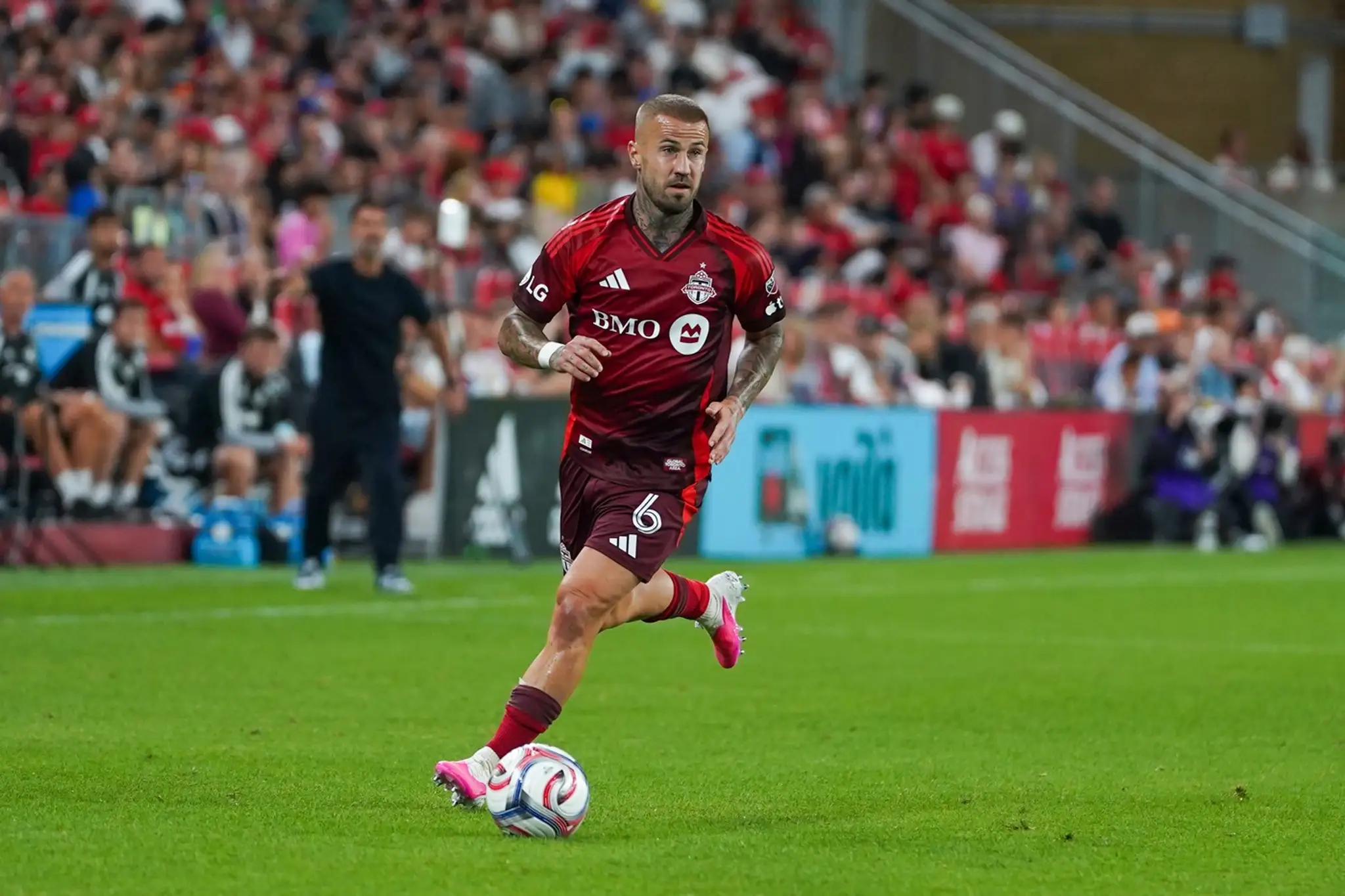 Futbalista Toronta FC Niklas Dorsch.