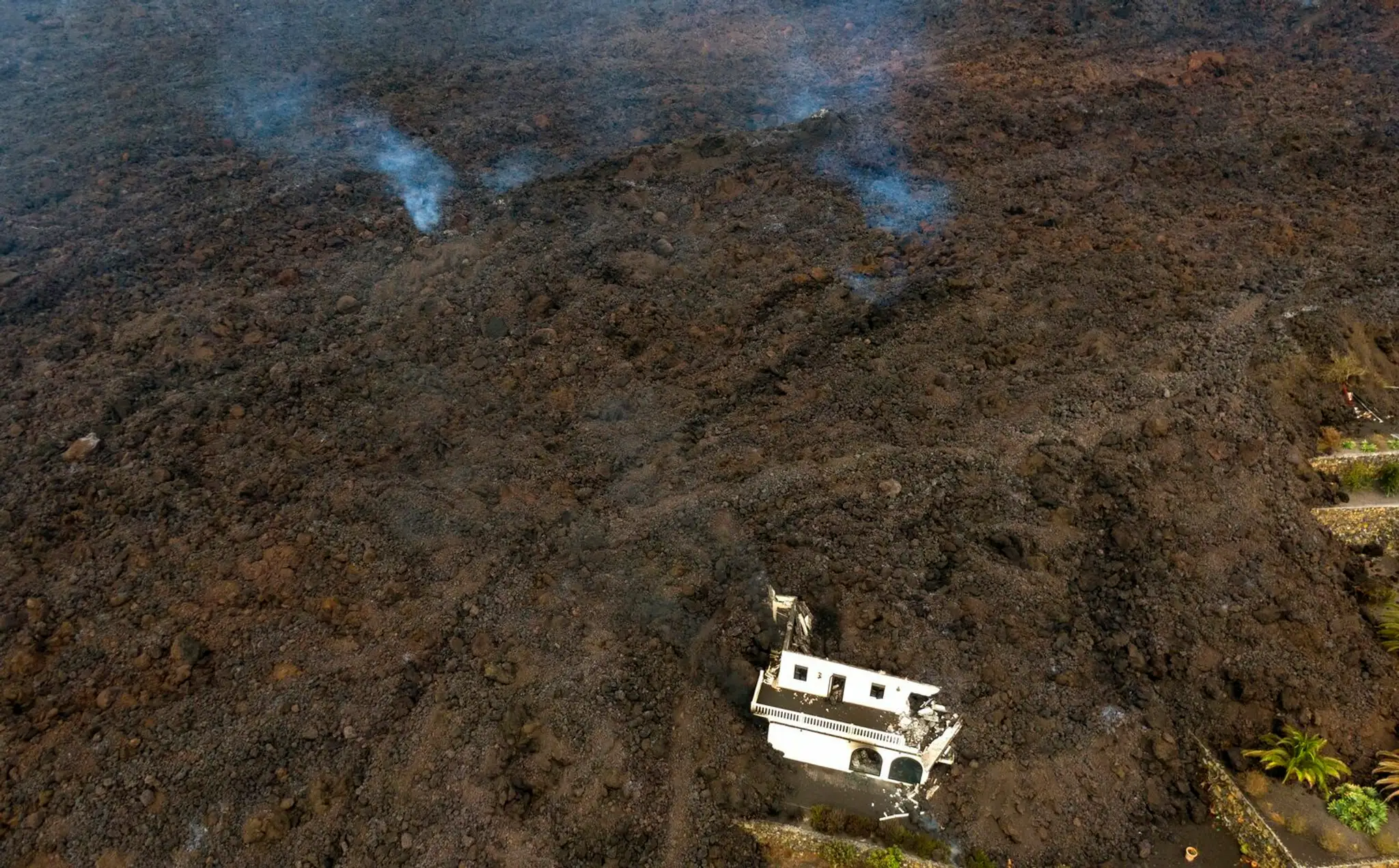 Láva pohlcuje domy na ostrove La Palma