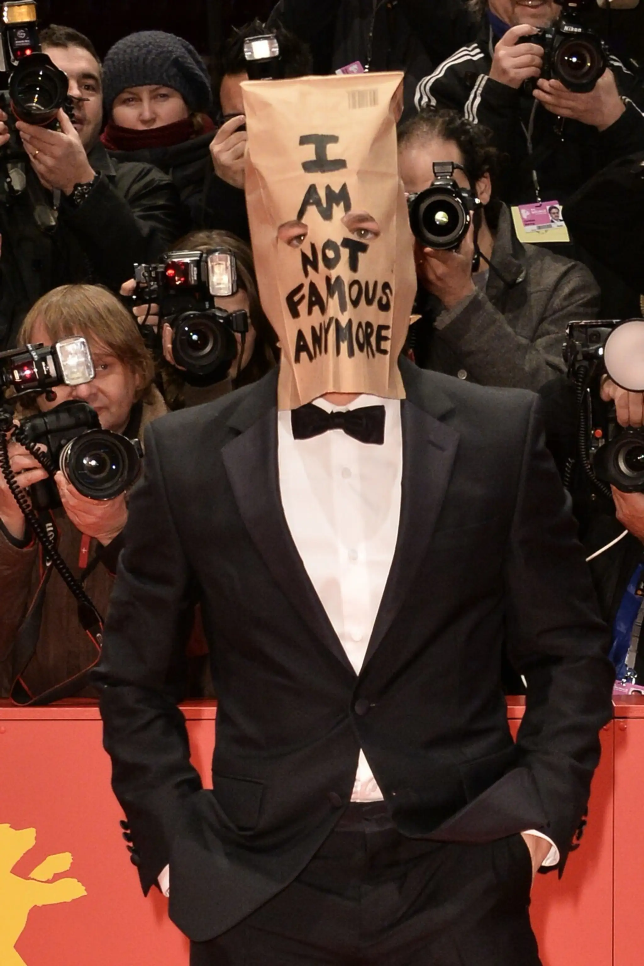 Herec Shia LaBeouf na filmovom festivale v Berlíne.