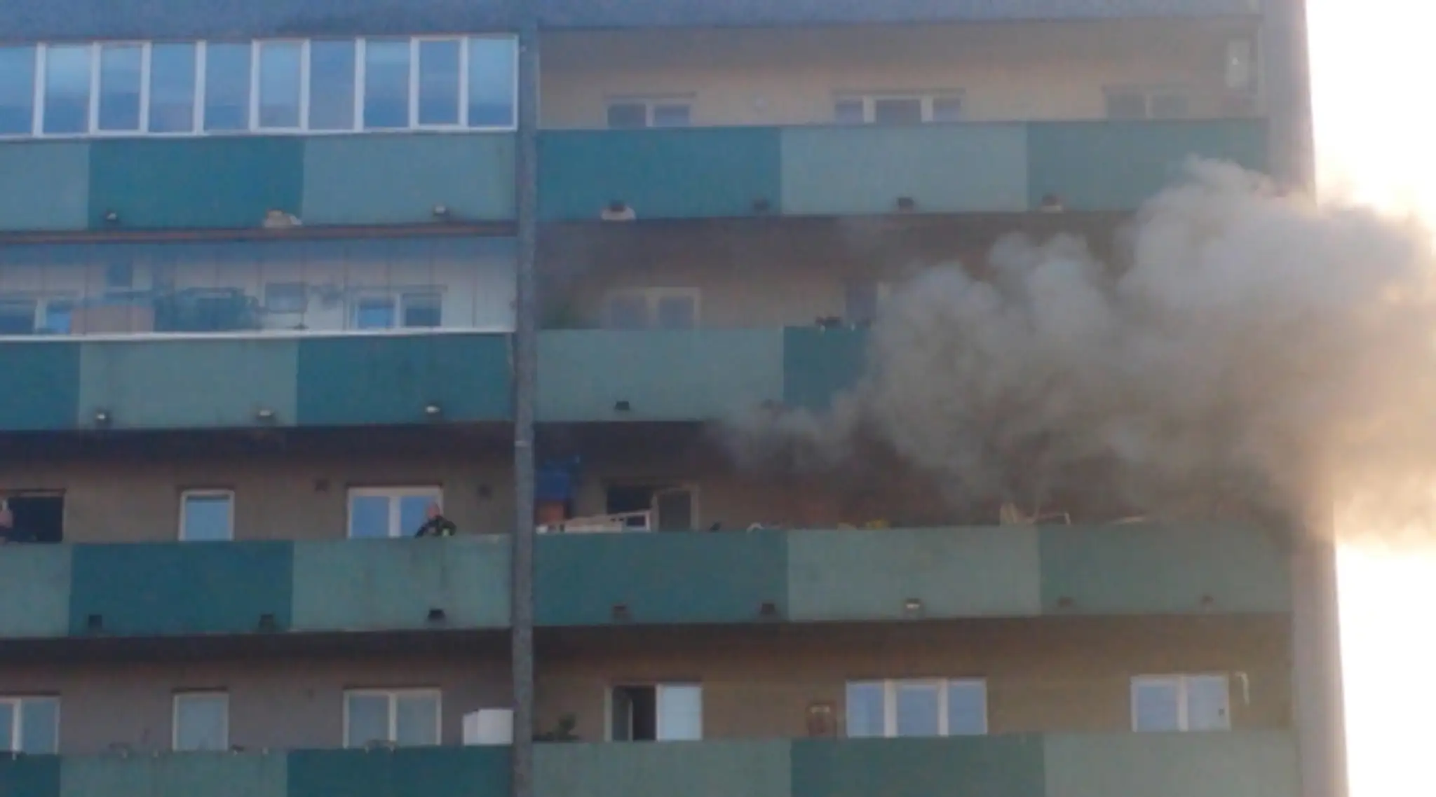 Požiar bytu na 14. poschodí na Karadžičovej ulici v Bratislave.