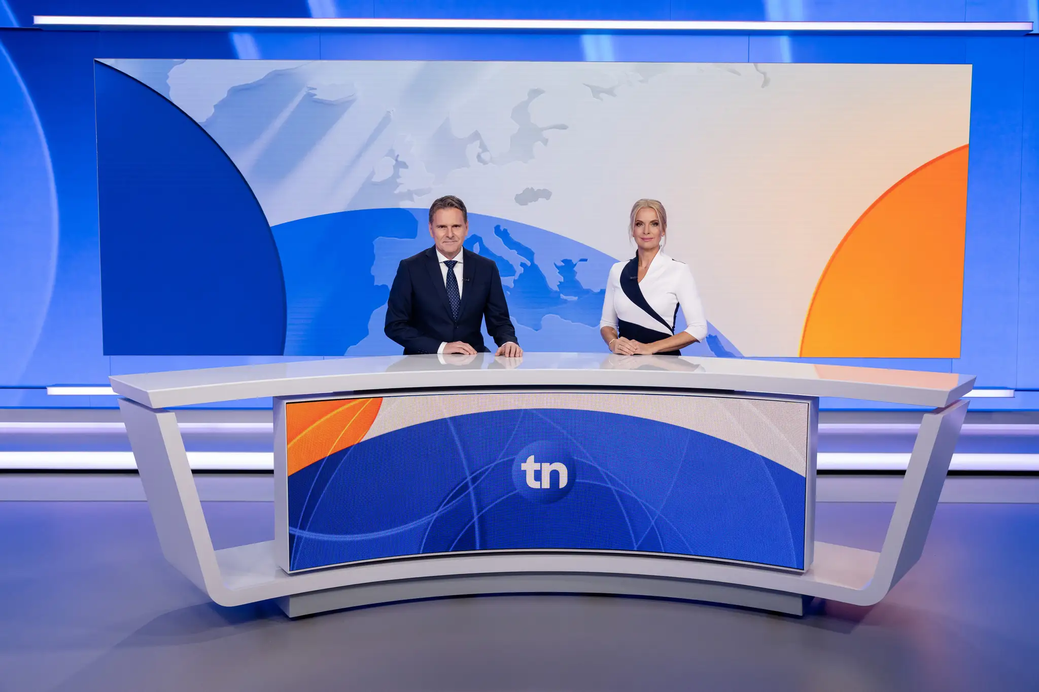 Jaroslav Zápala a Marianna Ďurianová v relácii Televízne noviny