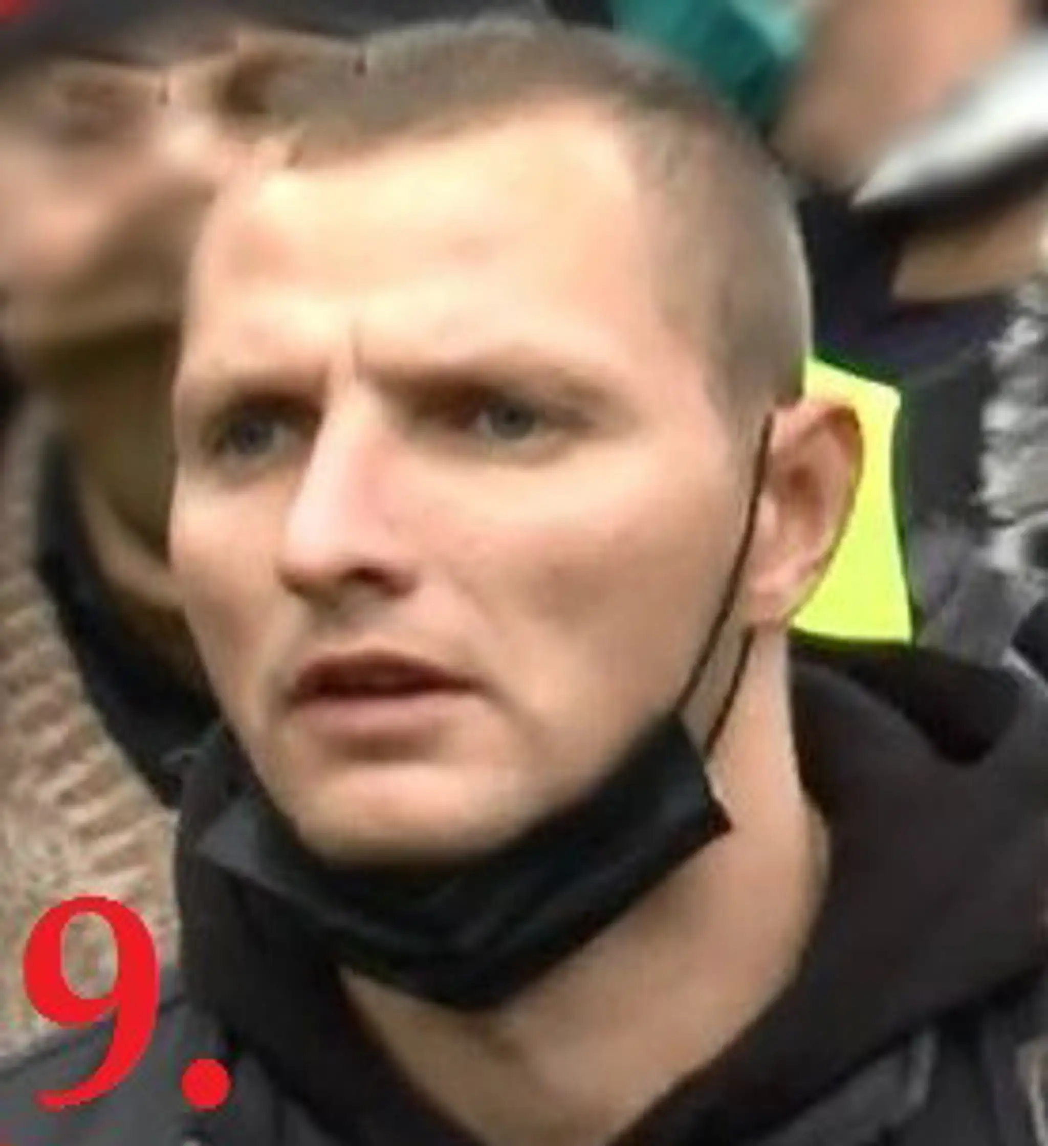 Hľadaný muž z protestu zo 17. októbra.