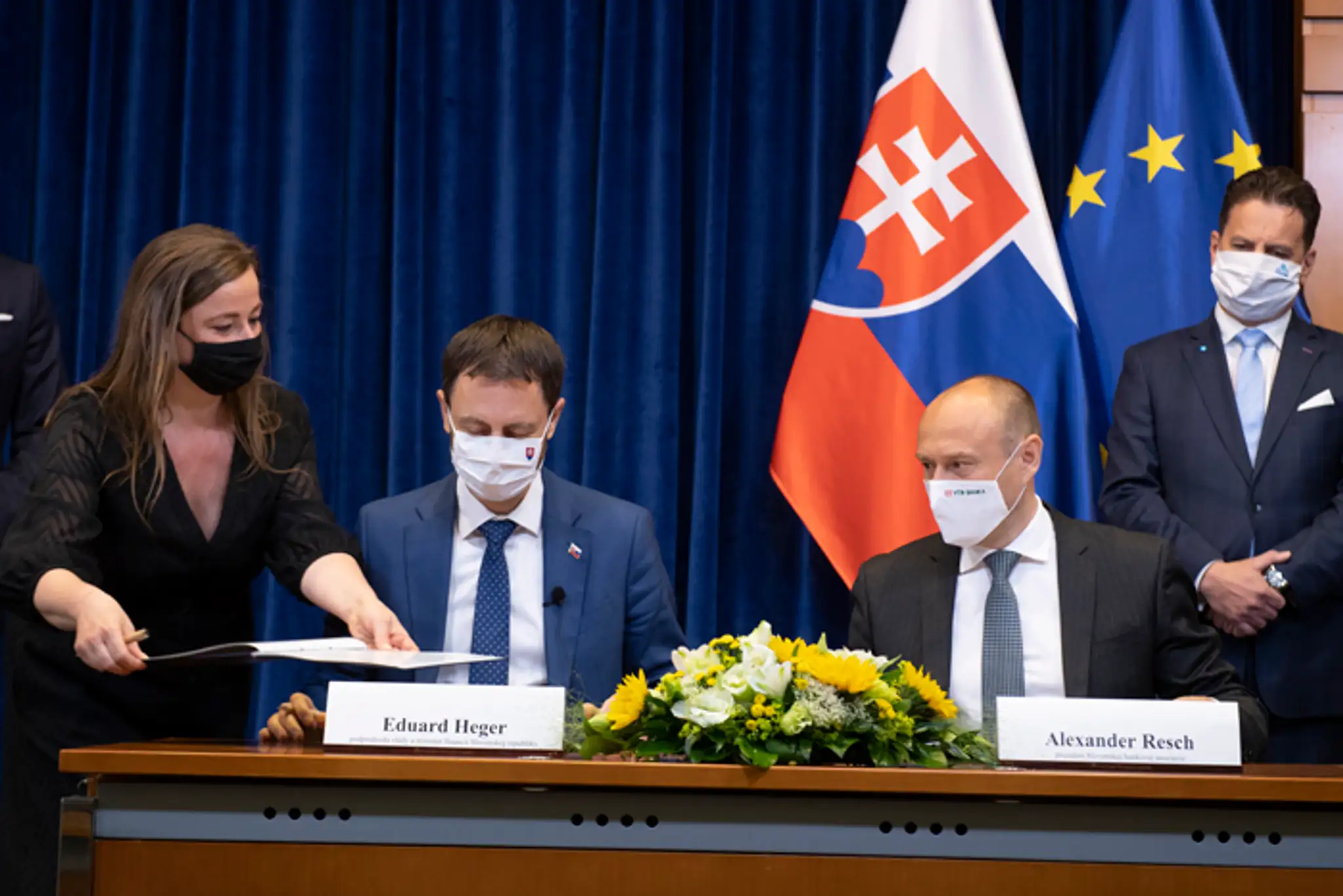Rozvodnená rieka Pčolinka po bleskovej povodni v meste Snina.