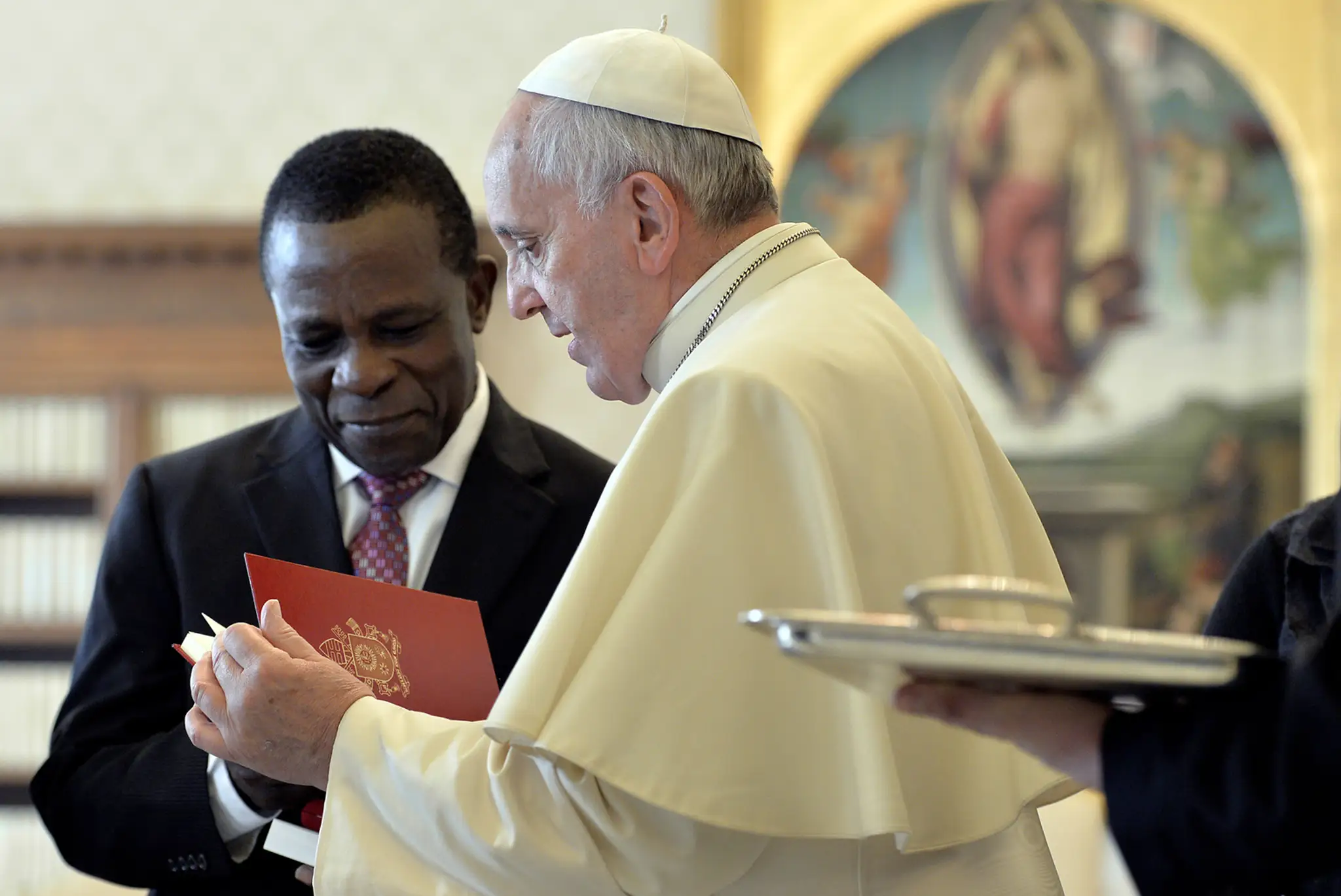 Vatican_Pope_Grenada375530193932.jpg