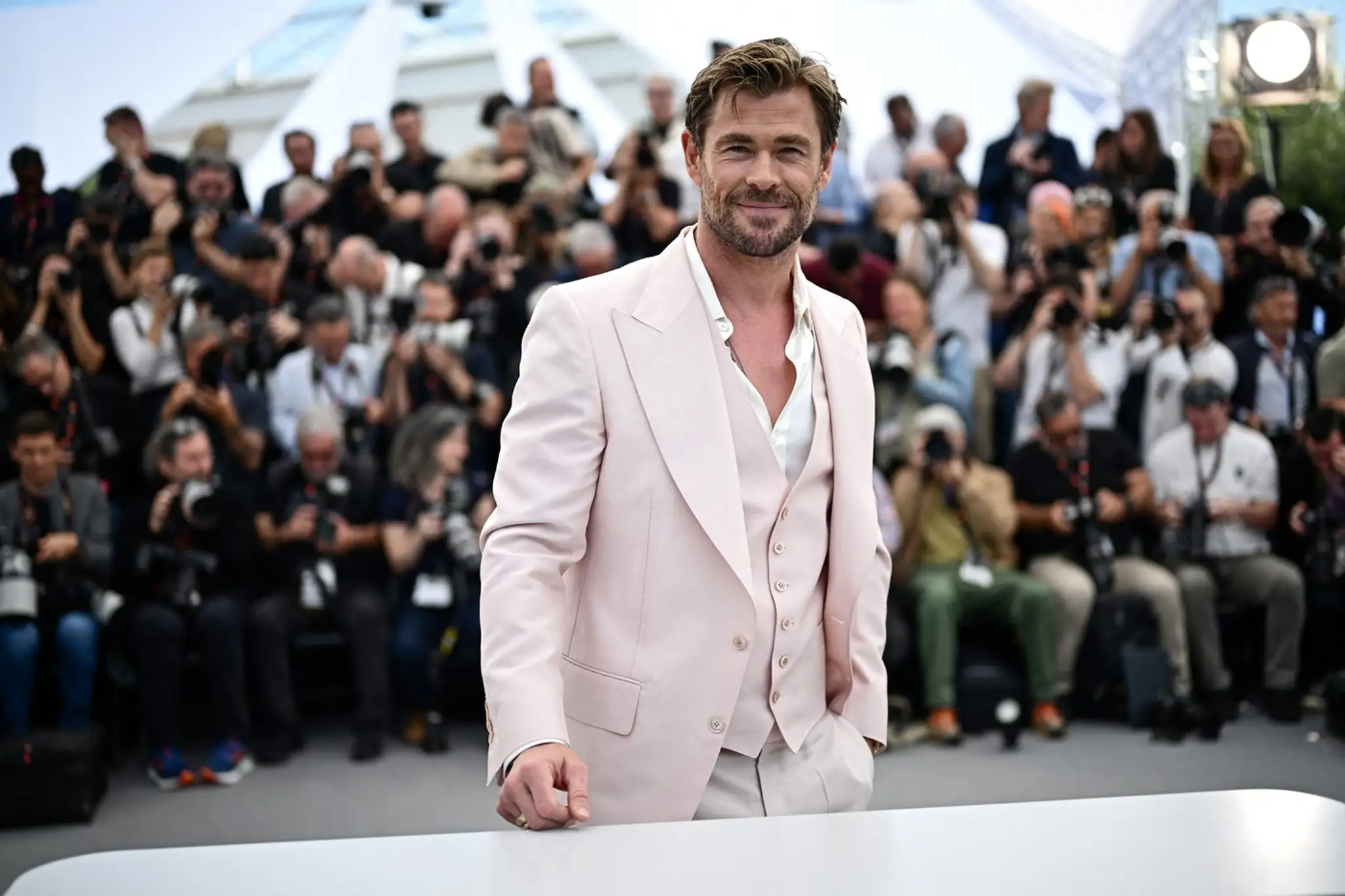 Chris Hemsworth oslavuje narodeniny.
