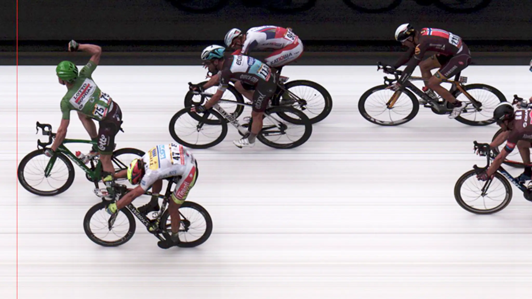 Cieľová fotografia 5. etapy na TdF, kde Peter Sagan skončil na 2. mieste.