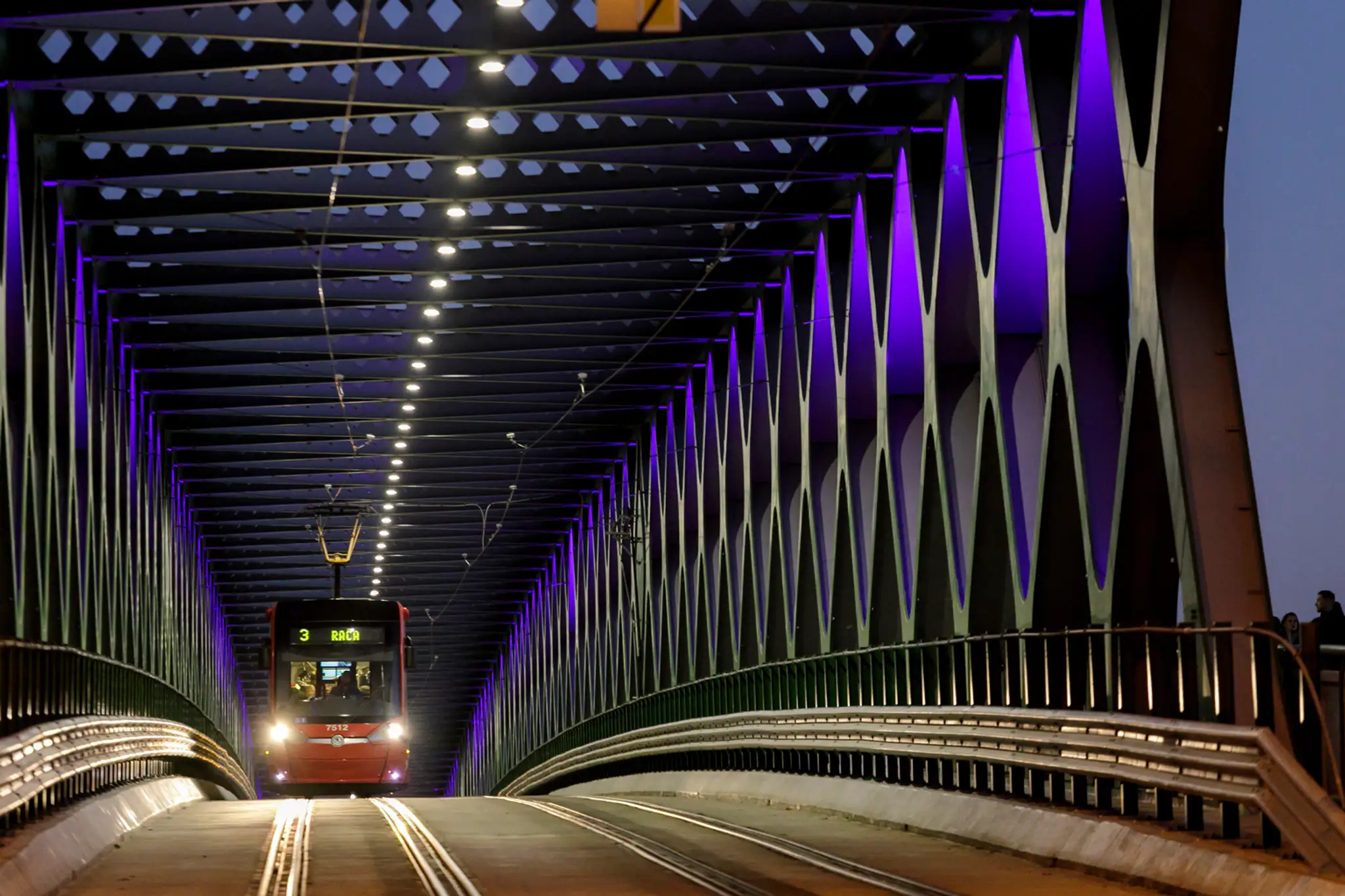 Bratislava zažíva Bielu noc.