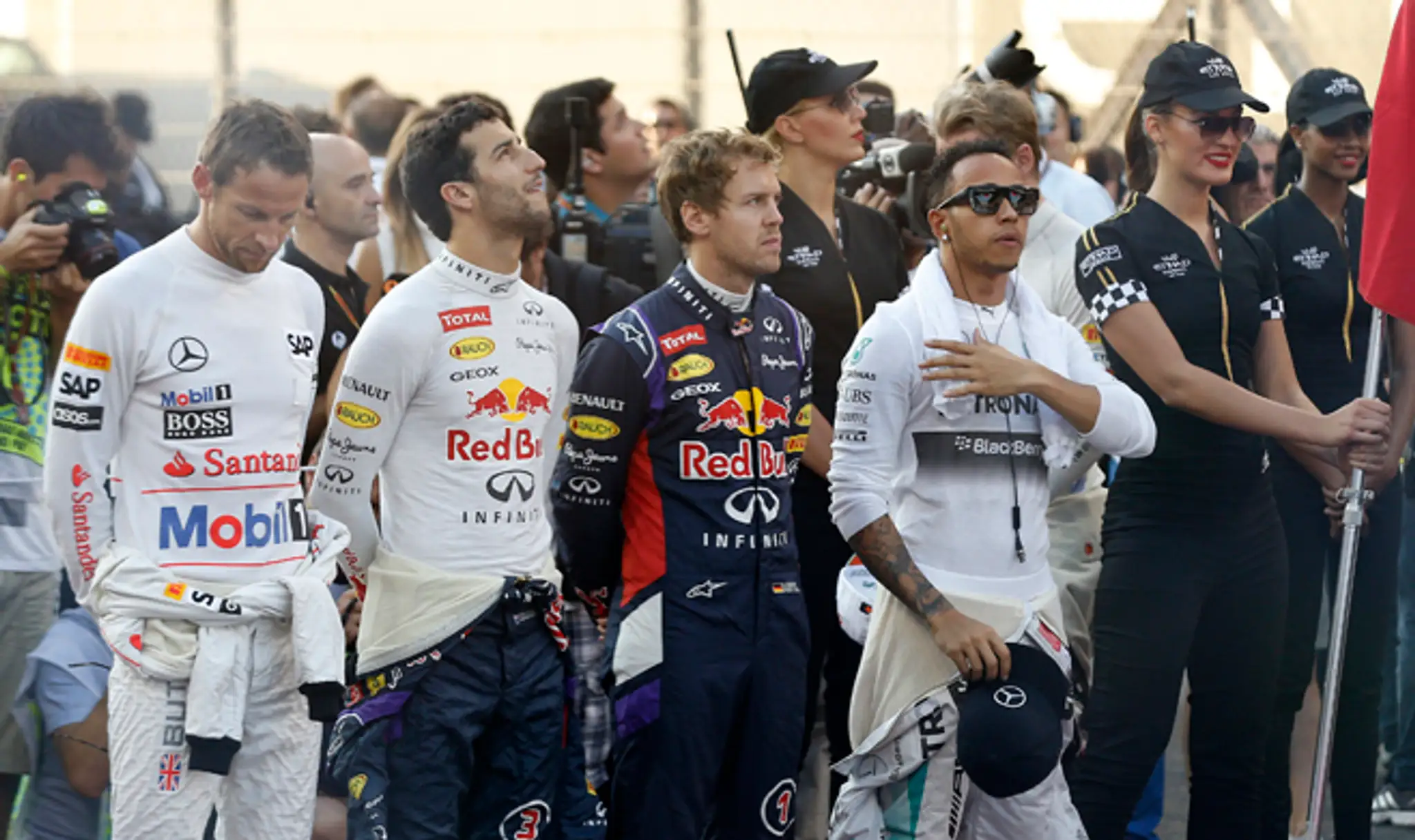 Lewis Hamilton (Mercedes), Sebastian Vettel a Daniel Ricciardo (Red Bull)  a Jenson Button (McLaren Mercedes)