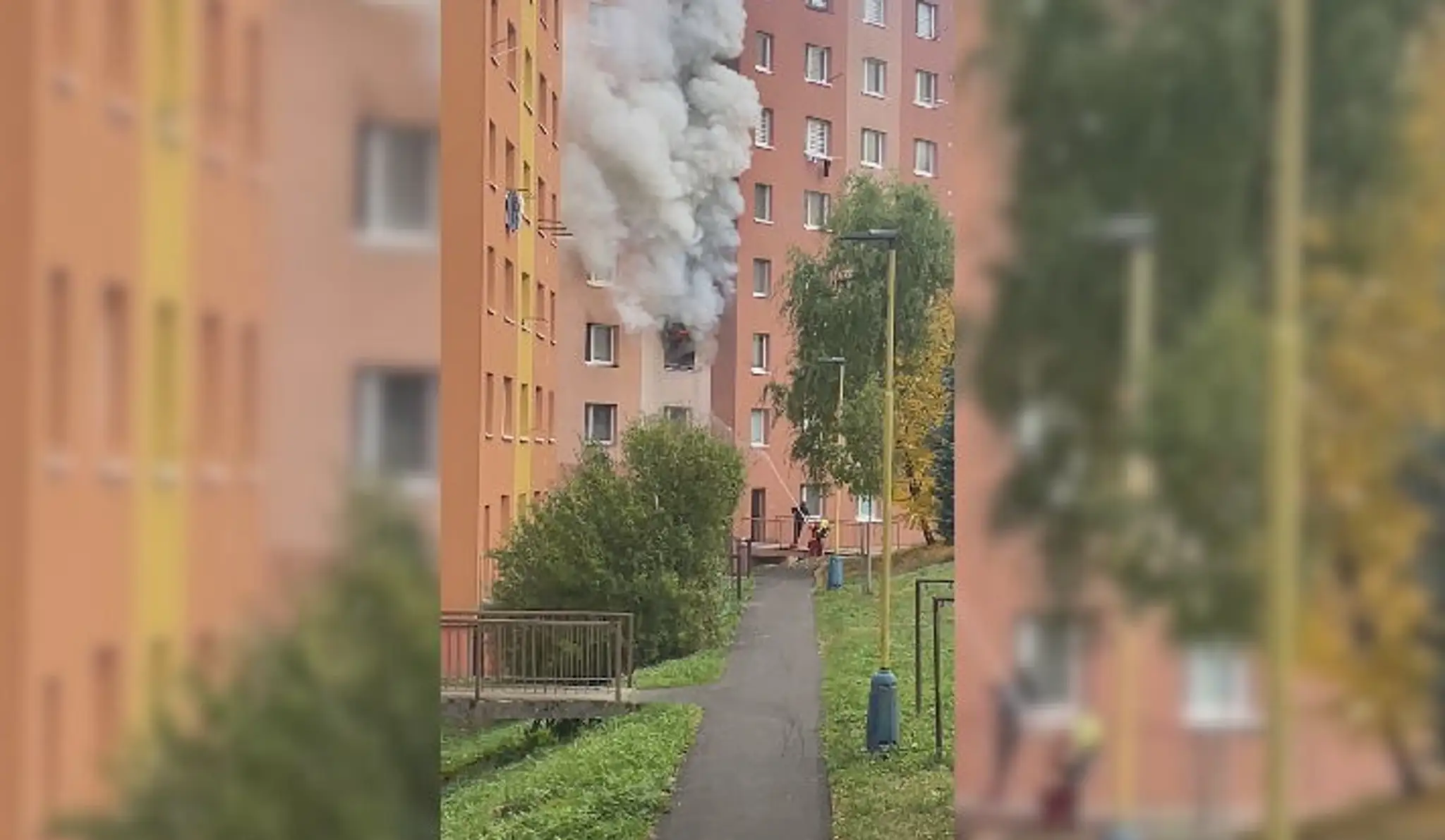Na snímke požiar bytu v Prešove na sídlisku Sekčov.