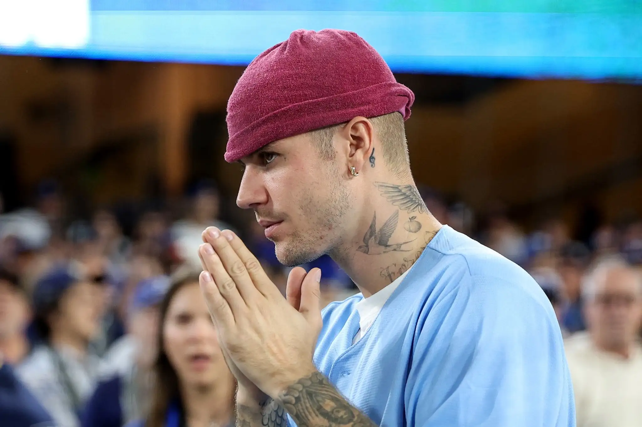 Justin Bieber vystúpi na Grammy.