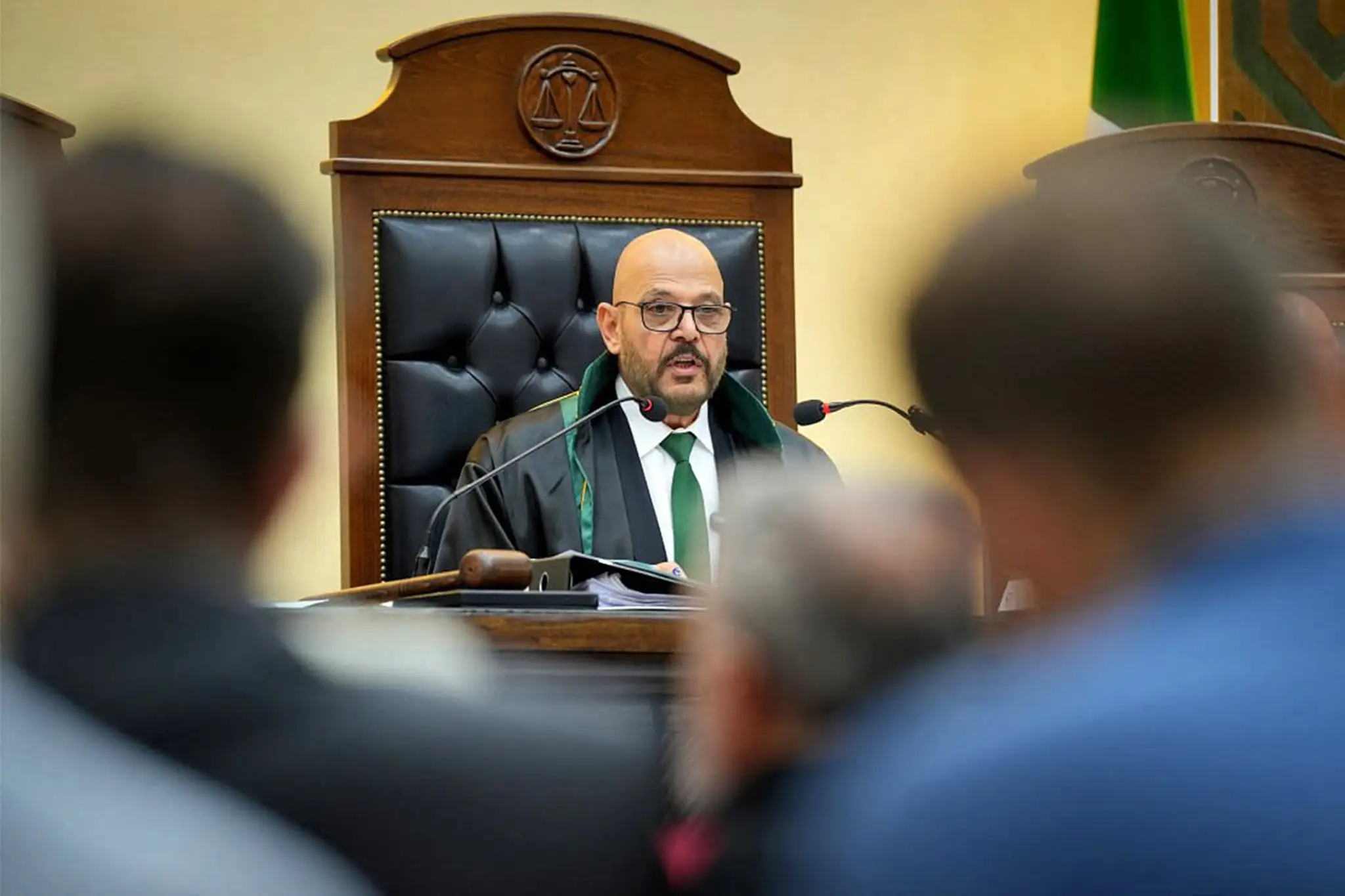 Sýrsky súd odsúdil bývalého vládcu Bašára al-Assada v neprítomnosti na trest smrti.