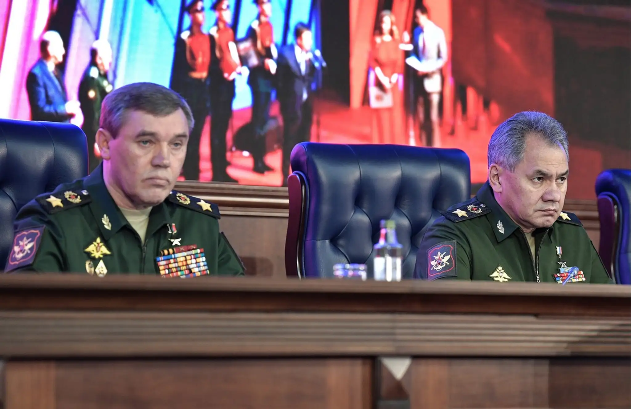 Náčelník generálneho štábu ruských ozbrojených síl Valerij Gerasimov a ruský minister obrany Sergej Šojgu.