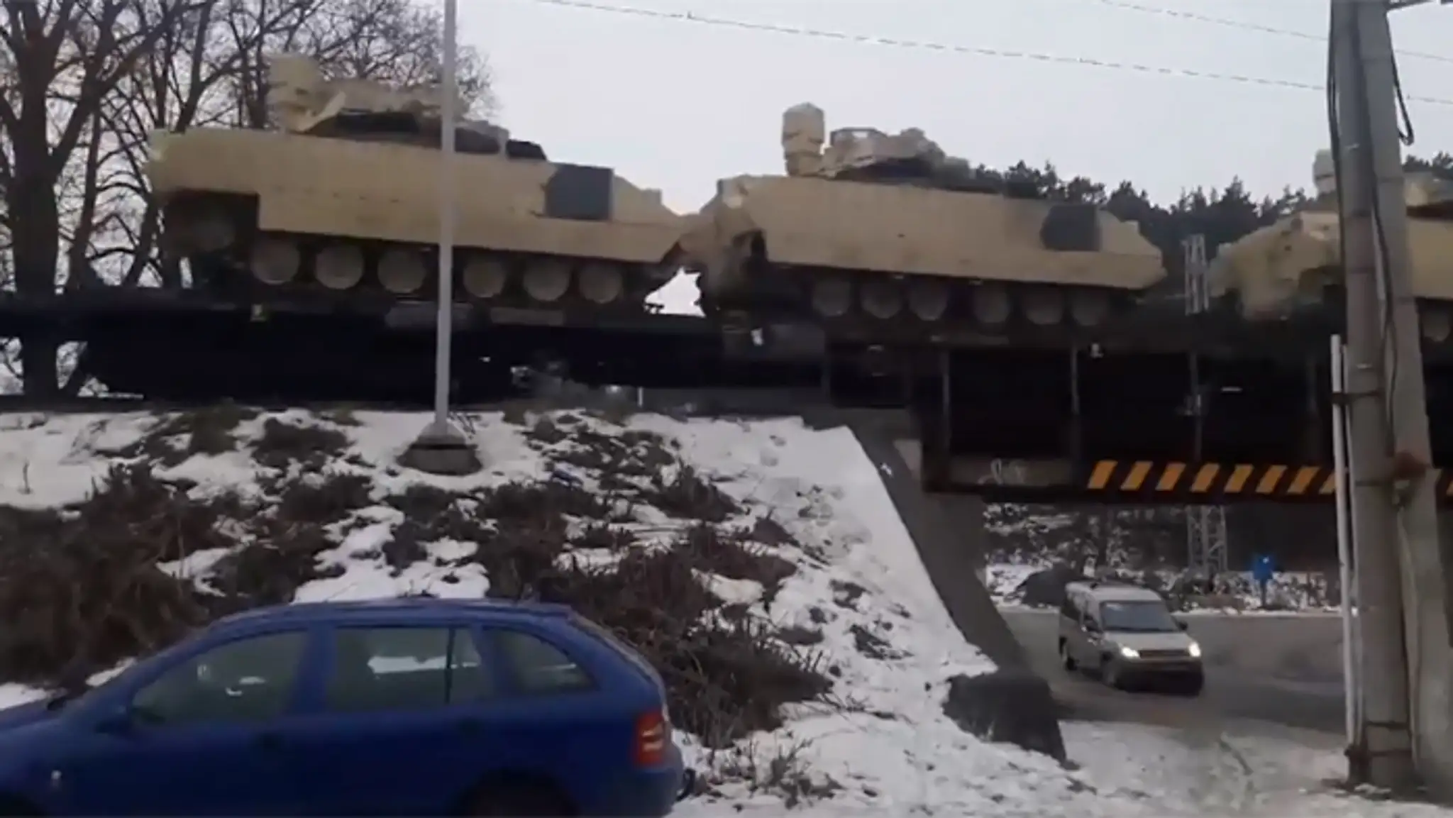 Cez Sabinov a Prešov presúvali Američania vojenskú techniku.