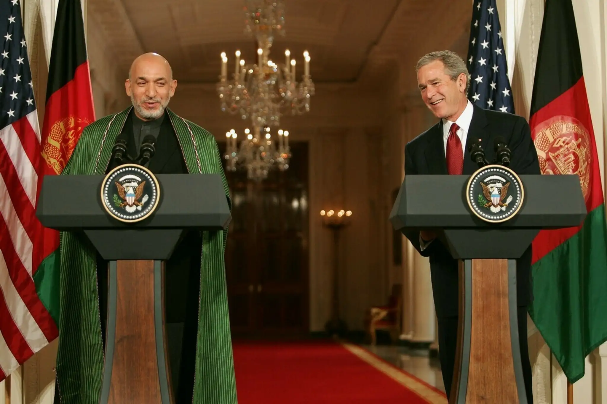 Hámid Karzaj a George Bush