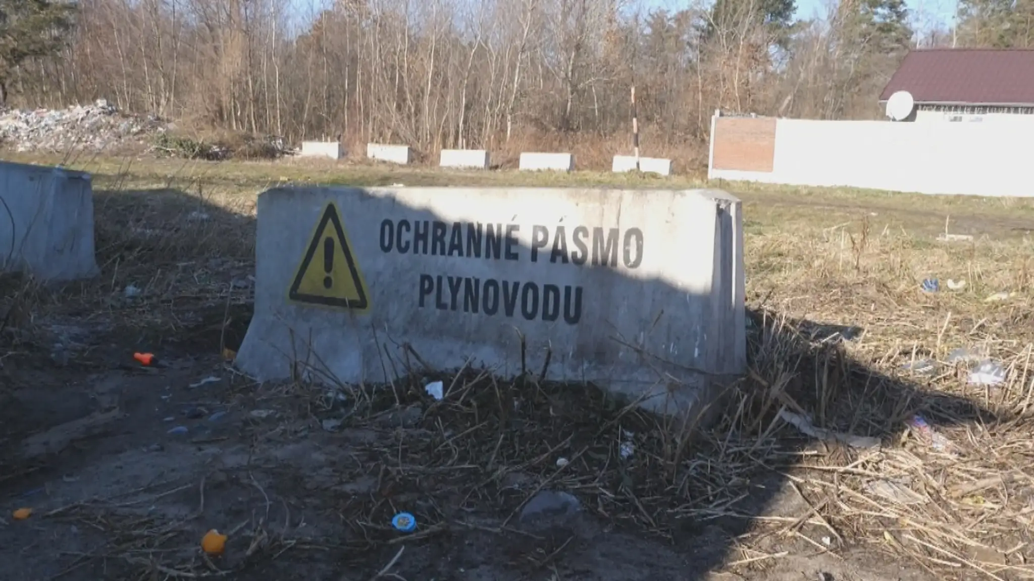 Odstránili dom v Plaveckom Štvrtku