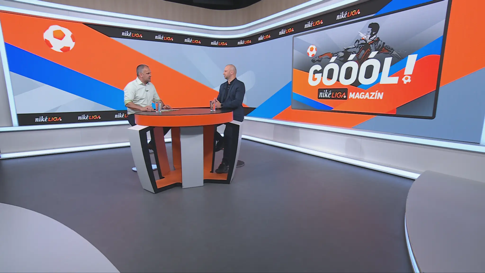 Sprava expert Marek Sapara a moderátor Slávo Jurko.