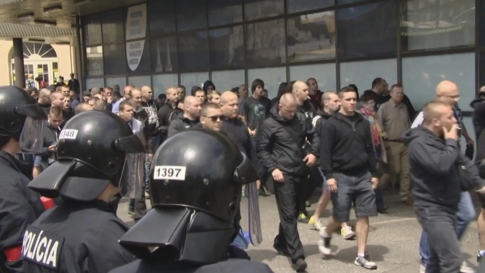 o štO štyrii roky môžu preniknúť do parlamentu aj ďalšie extrémistické organizácie.