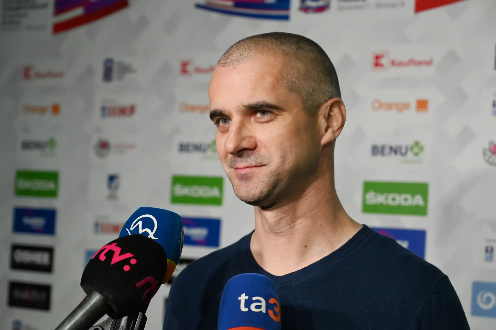 Na snímke tréner slovenskej hokejovej reprezentácie do 18 rokov Ivan Feneš.