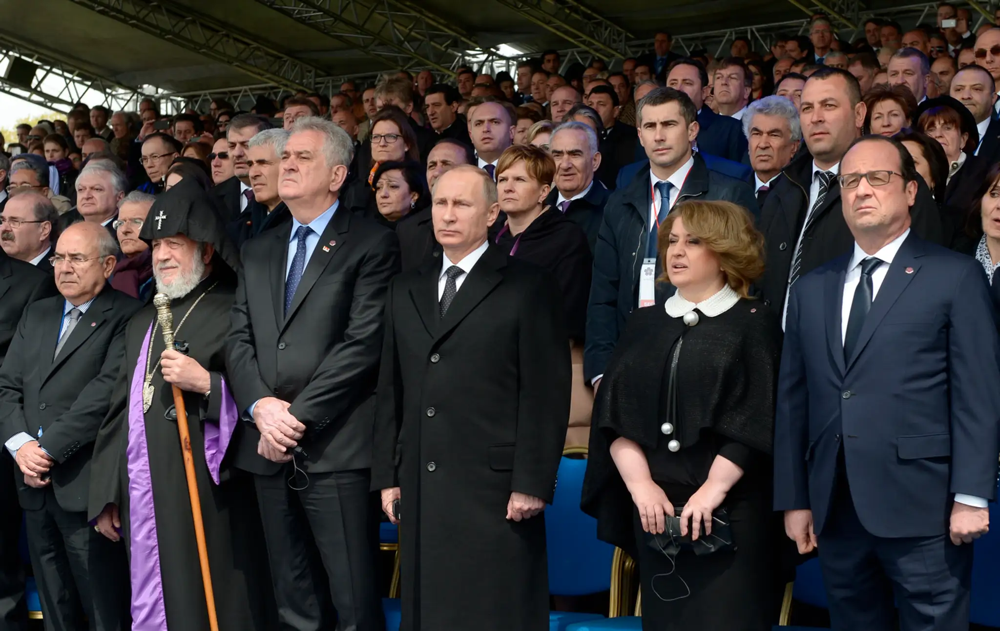 Na snímke od druhého zľava najvyšší predstaviteľ Arménskej apoštolskej cirkvi, katolikos Karekin II, srbský prezident Tomislav N