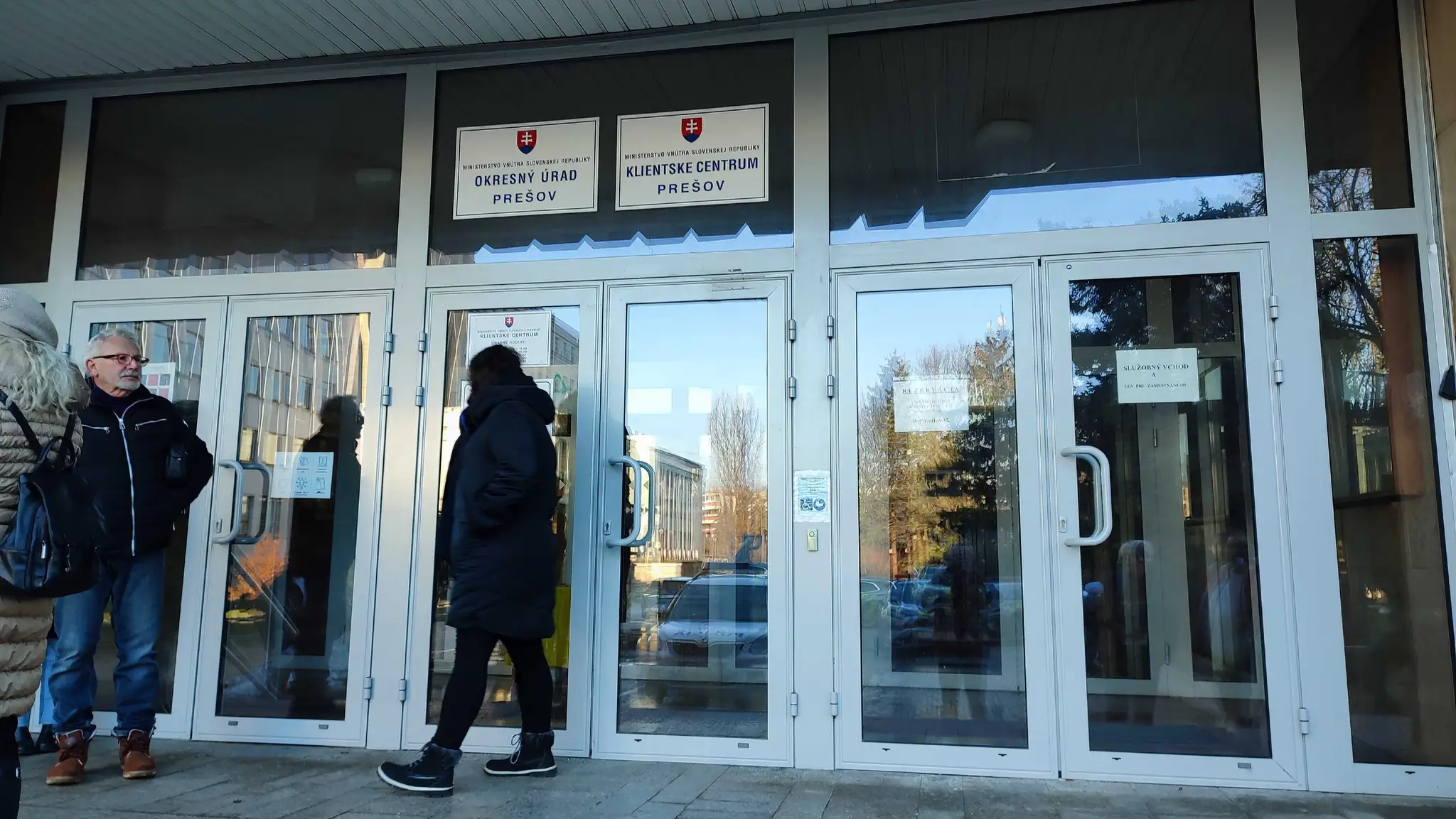 Klientske centrum pre bombovú hrozbu evakuovali.