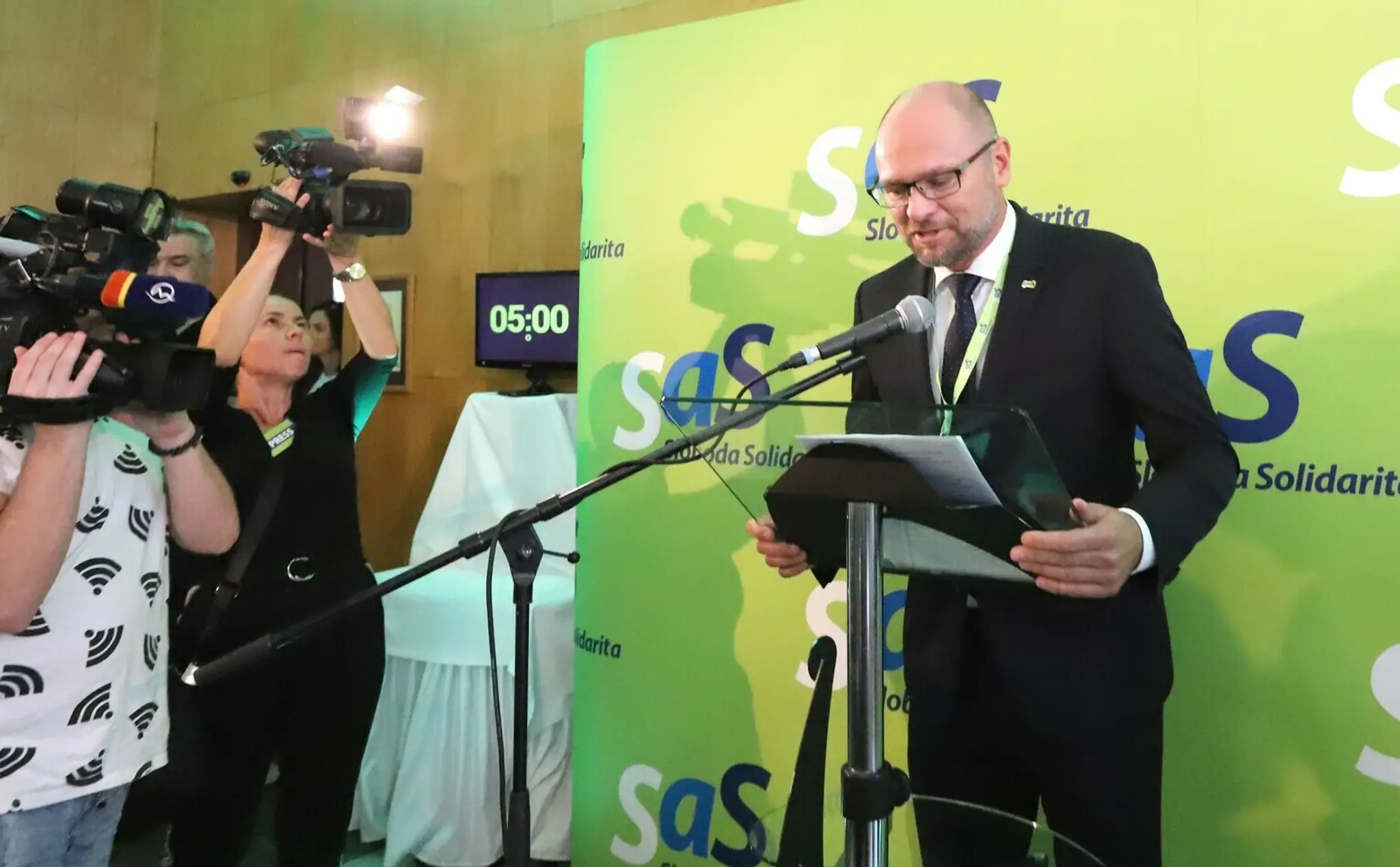 Búdka a jej dvor.