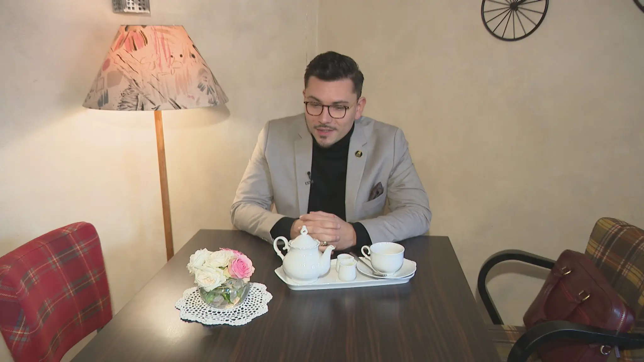 Jakub Abrahám vie, ako sa správa správny gentleman.