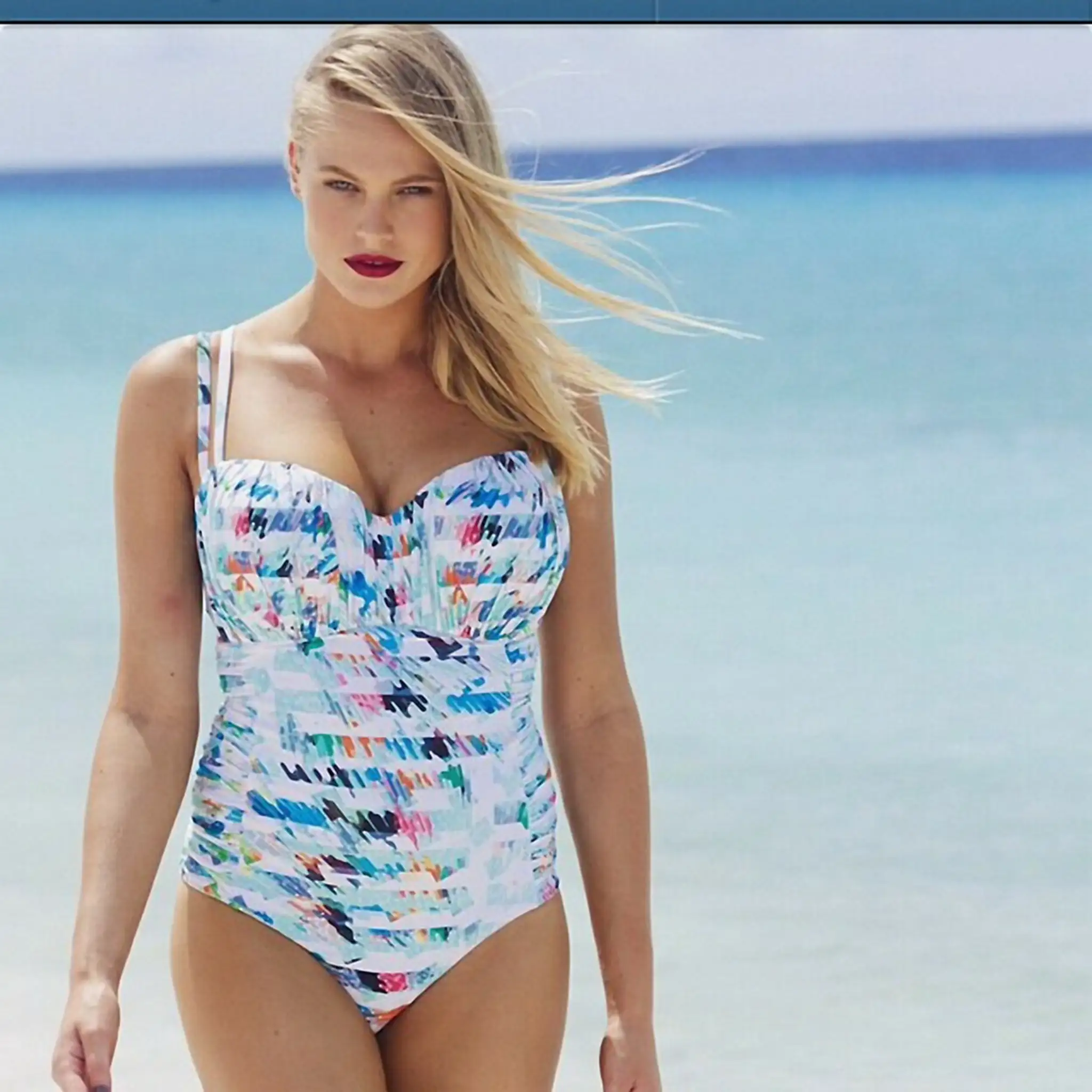 Krásna modelka krv a mlieko Robyn Lawley.