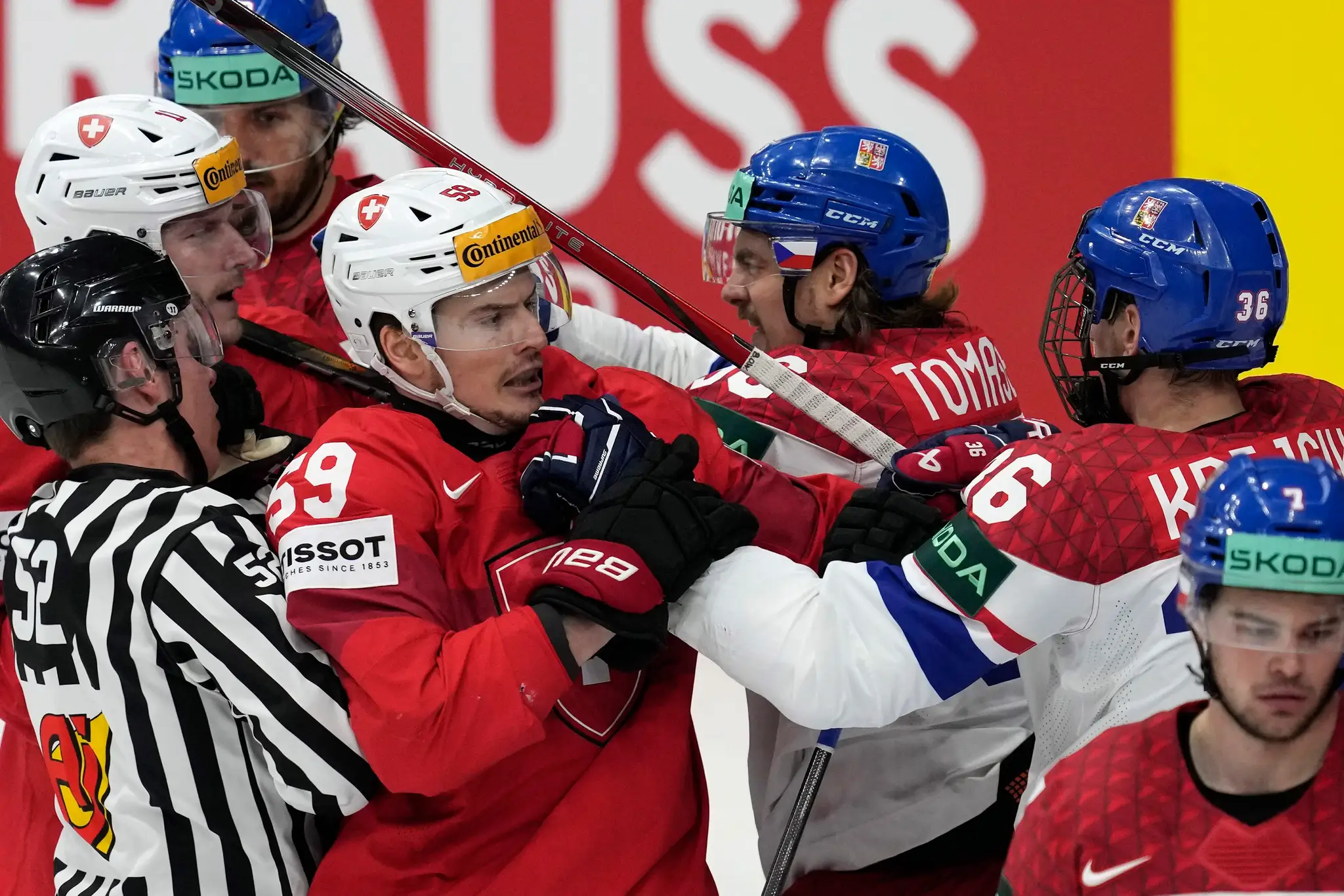 Momentka z finále majstrovstiev sveta v hokeji 2024