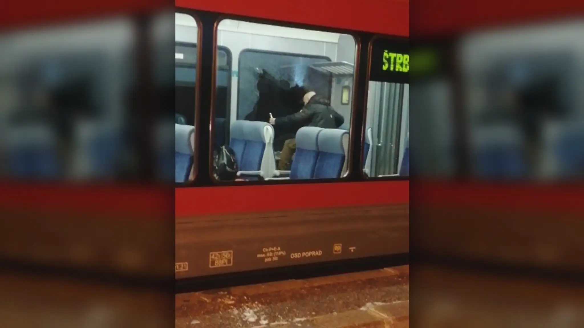 Agresov v tatranskej električke.