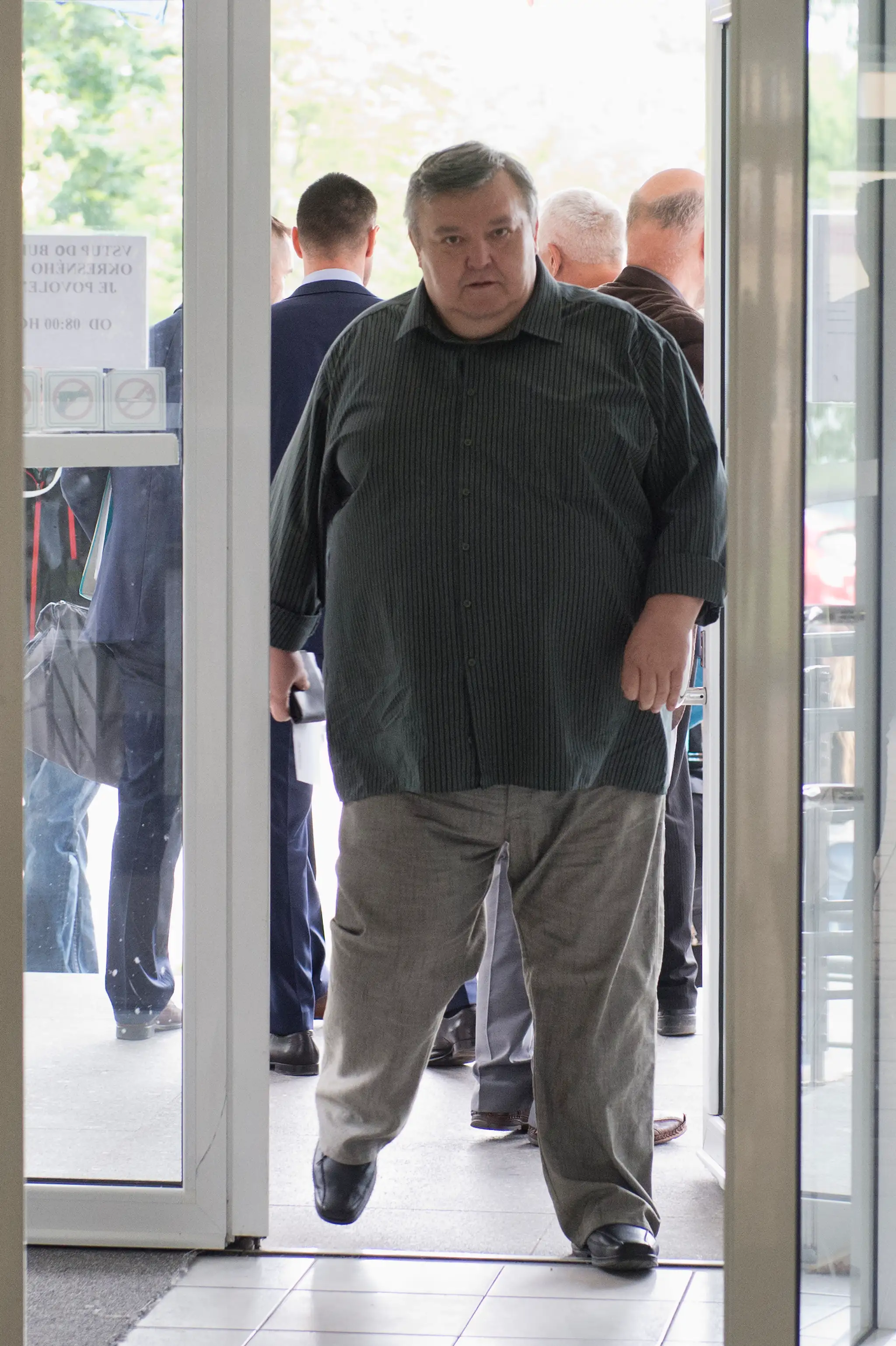 Statik Ján T. prichádza na Okresný súd Bratislava II.