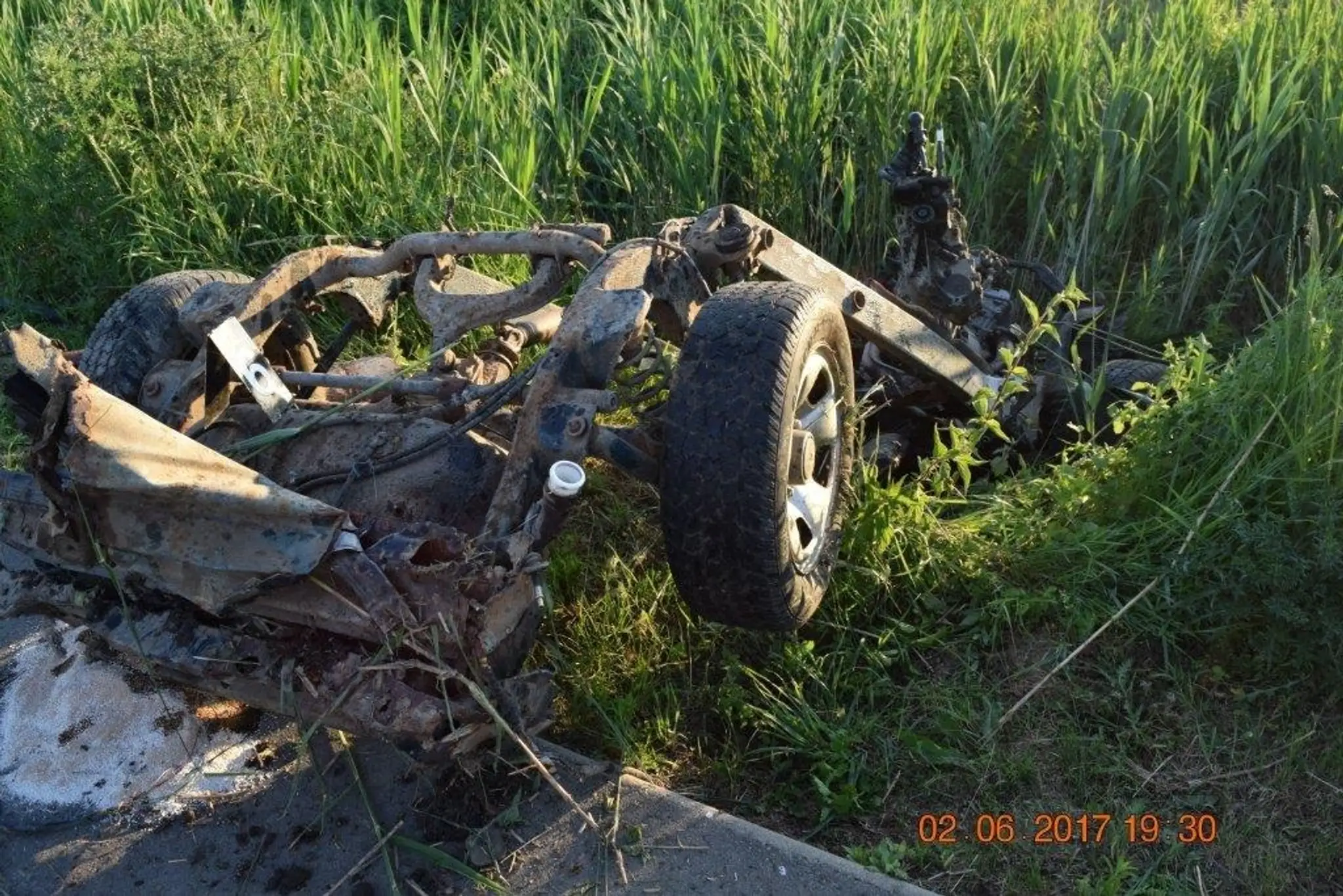 Zdemolovaná Suzuki Vitara.