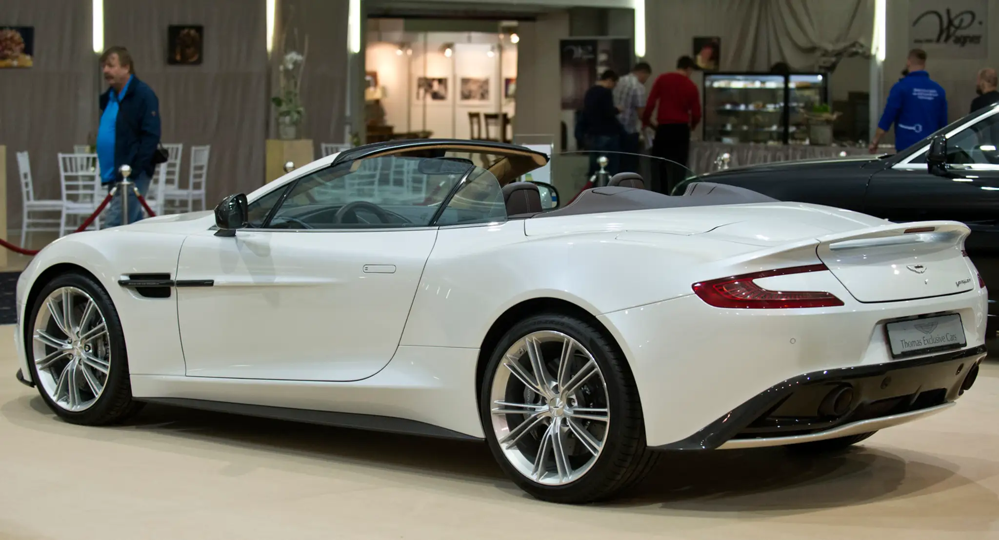 Aston Martin Vanquish Volante