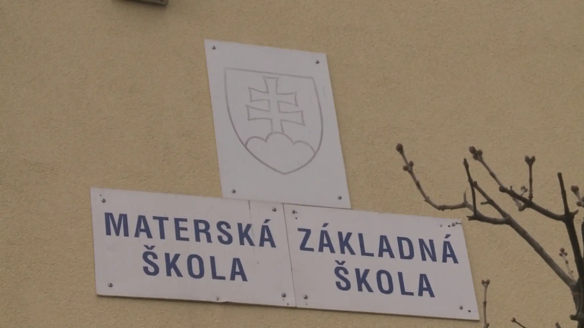 Materská a základná škola v obci Varhaňovce