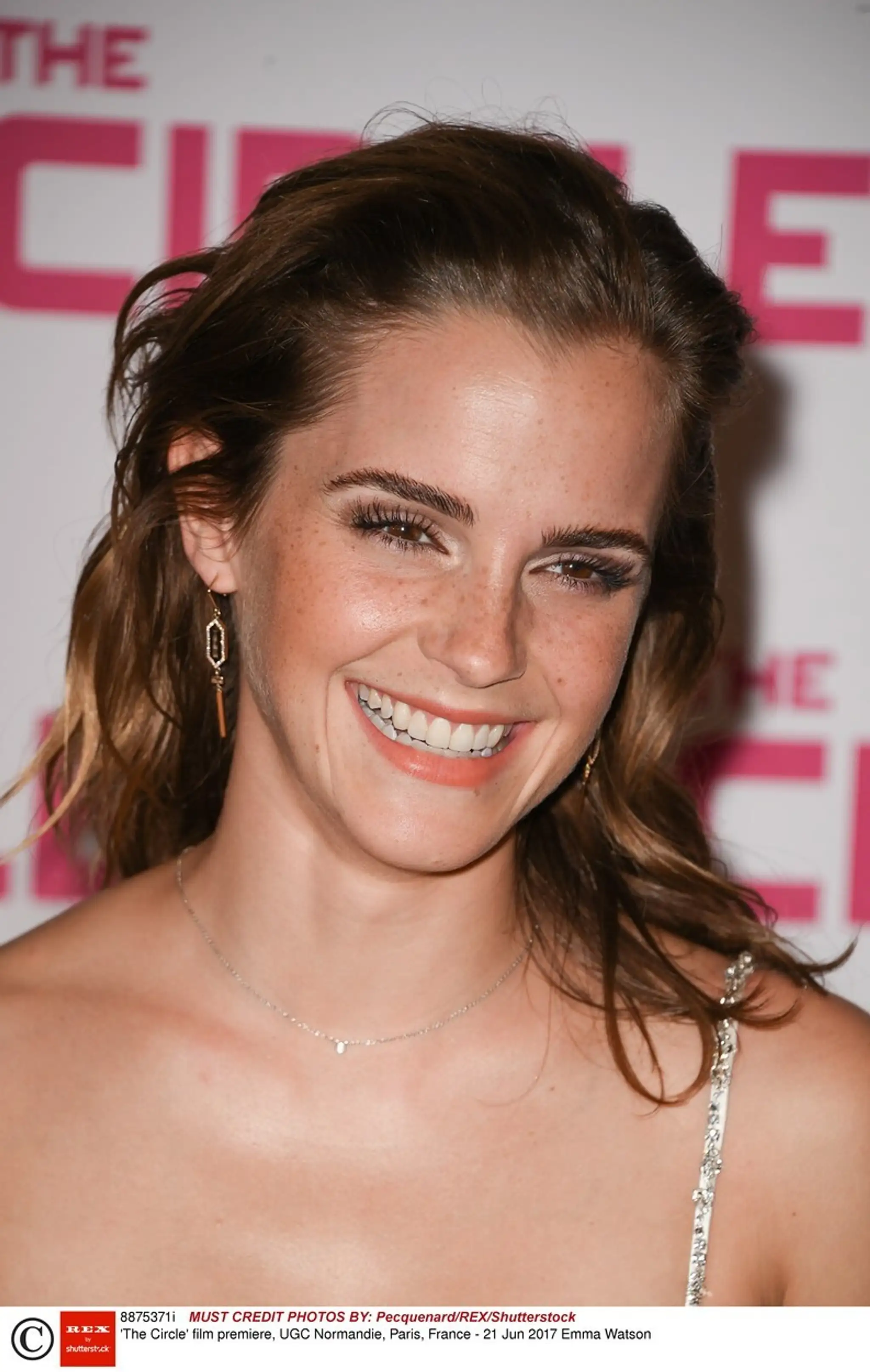 Emma Watson na premiére filmu The Circle v Paríži
