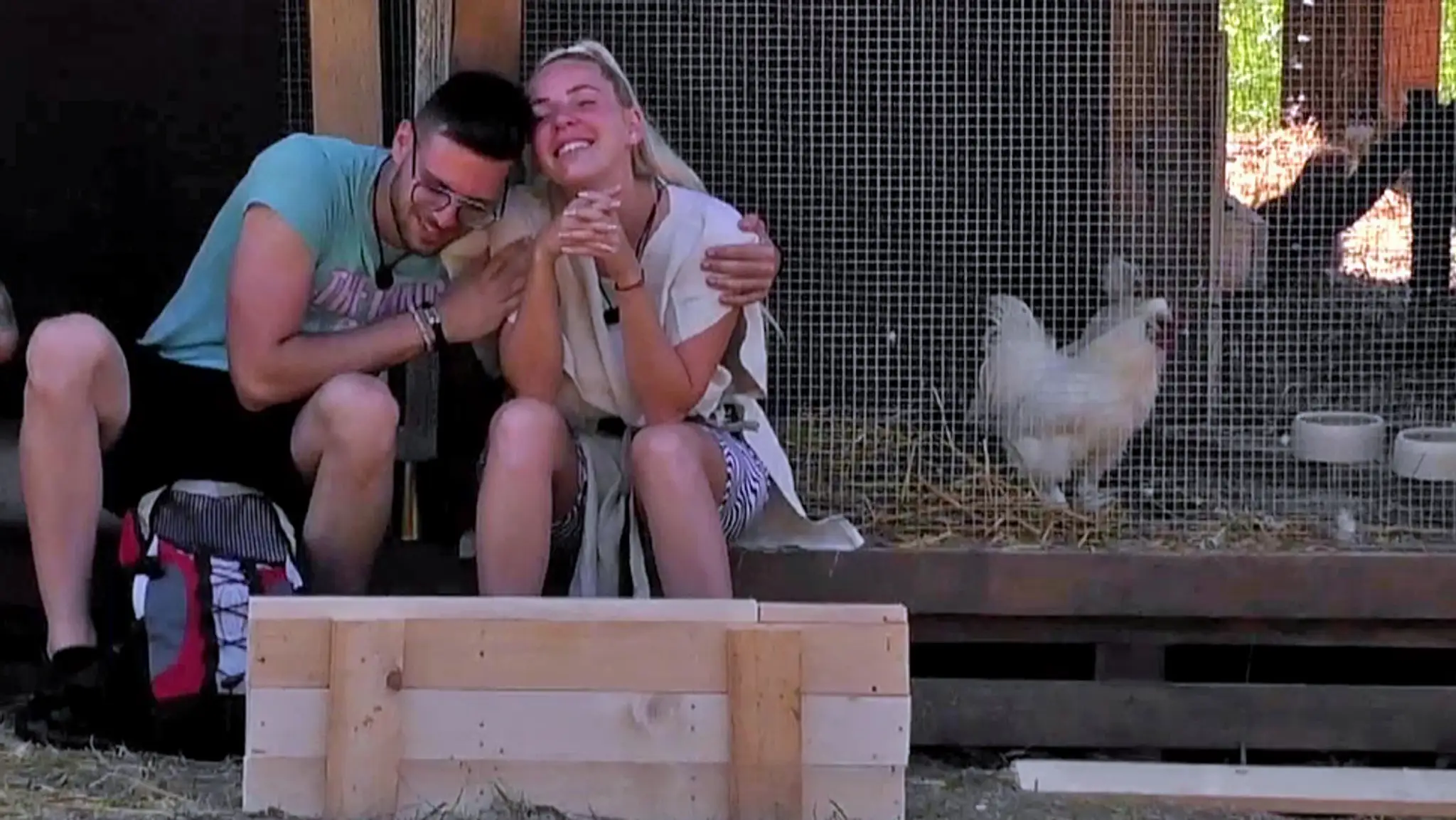 Vrátili sa na Farmu a hneď klebetili. Miro prezradil, čo sa udialo medzi Sárou a Timom