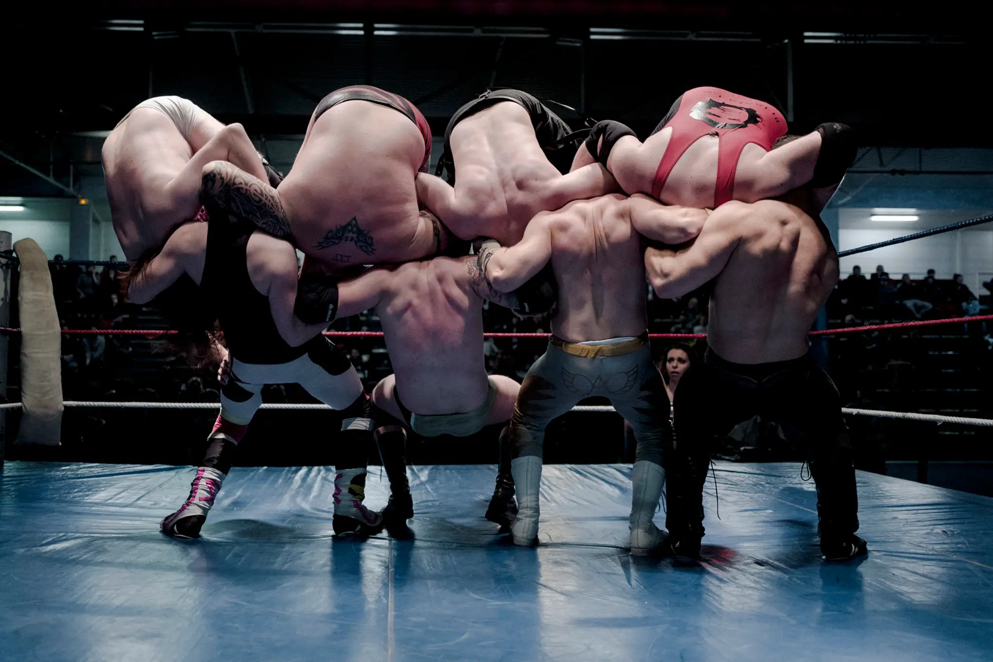 Wrestleri na charitatívnom februárovom podujatí v Paríži.