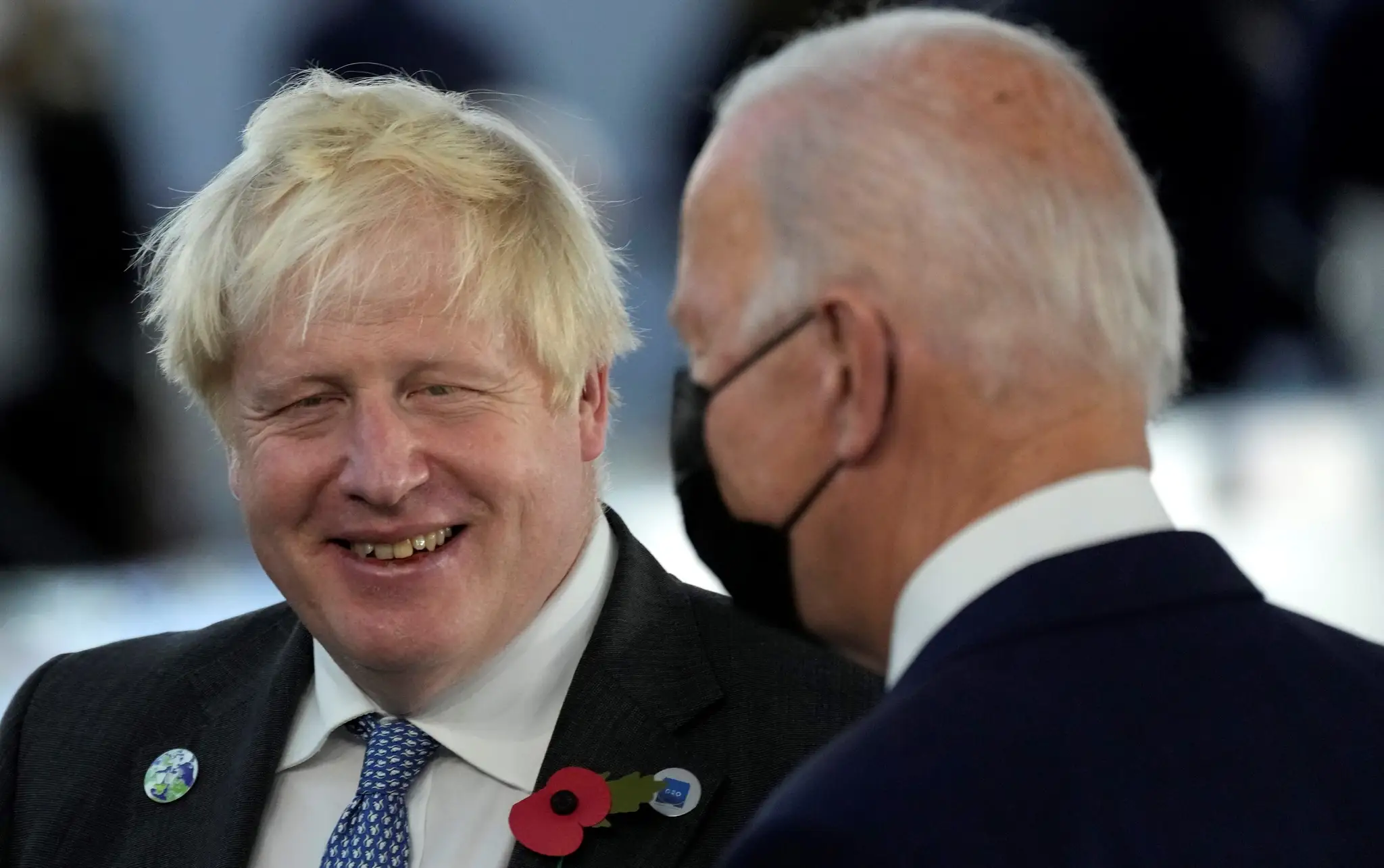 Boris Johnson a Joe Biden.