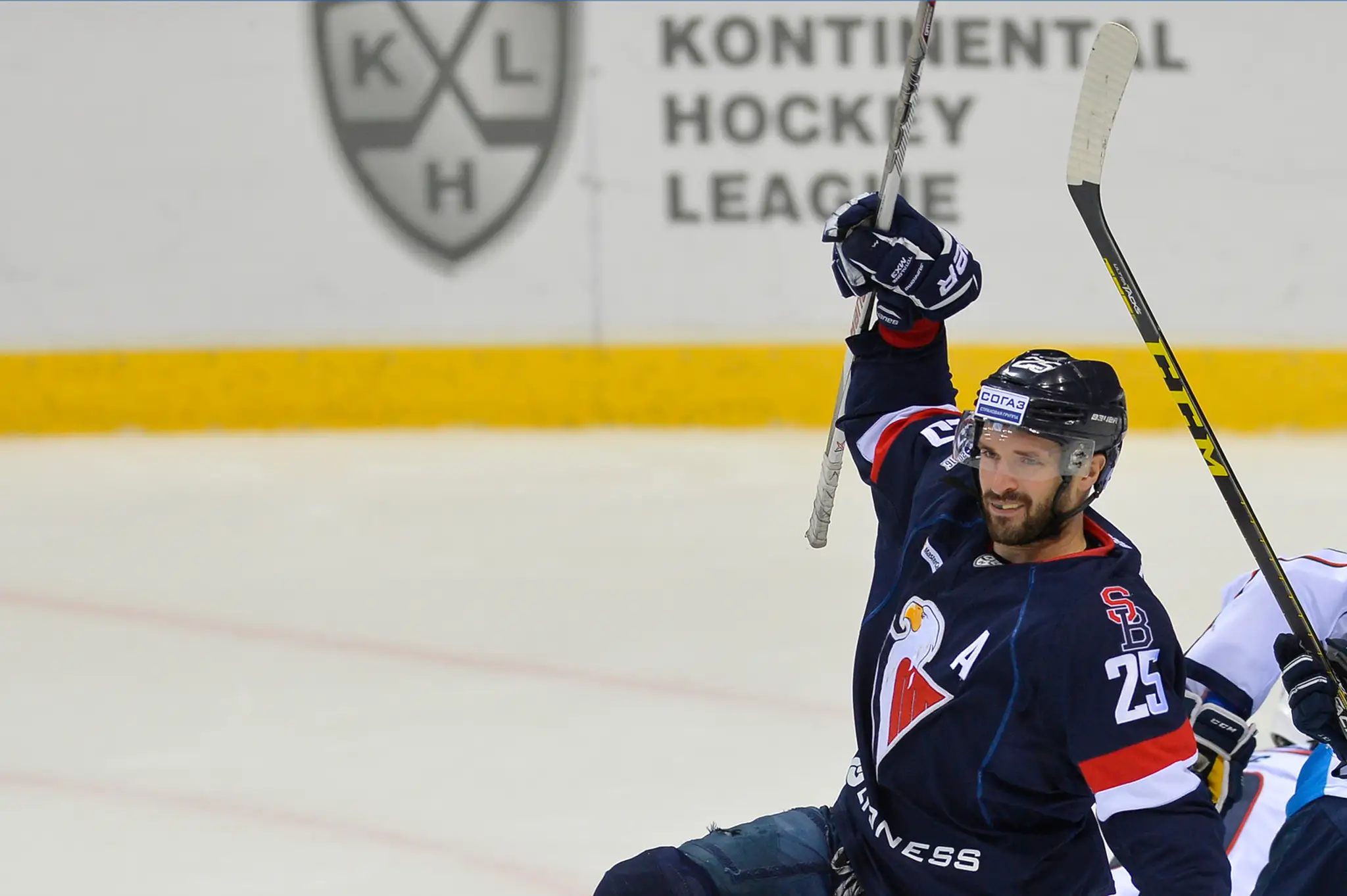 Na snímke Marek Viedenský (Slovan) sa teší po strelení gólu.