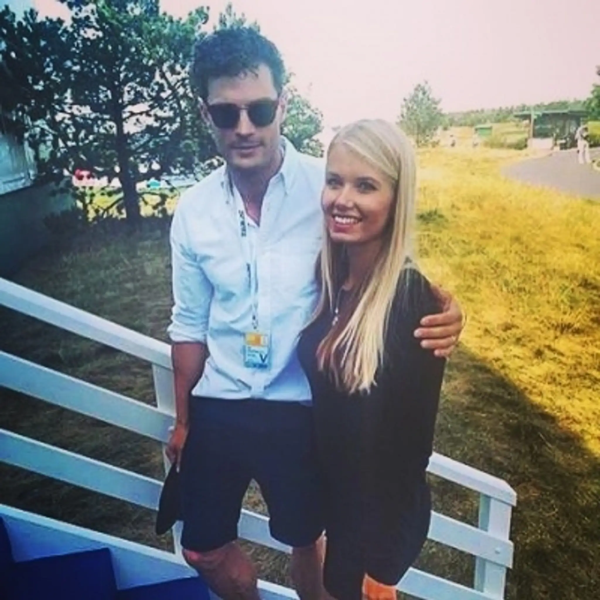 Jamie Dornan s fanúšičkami