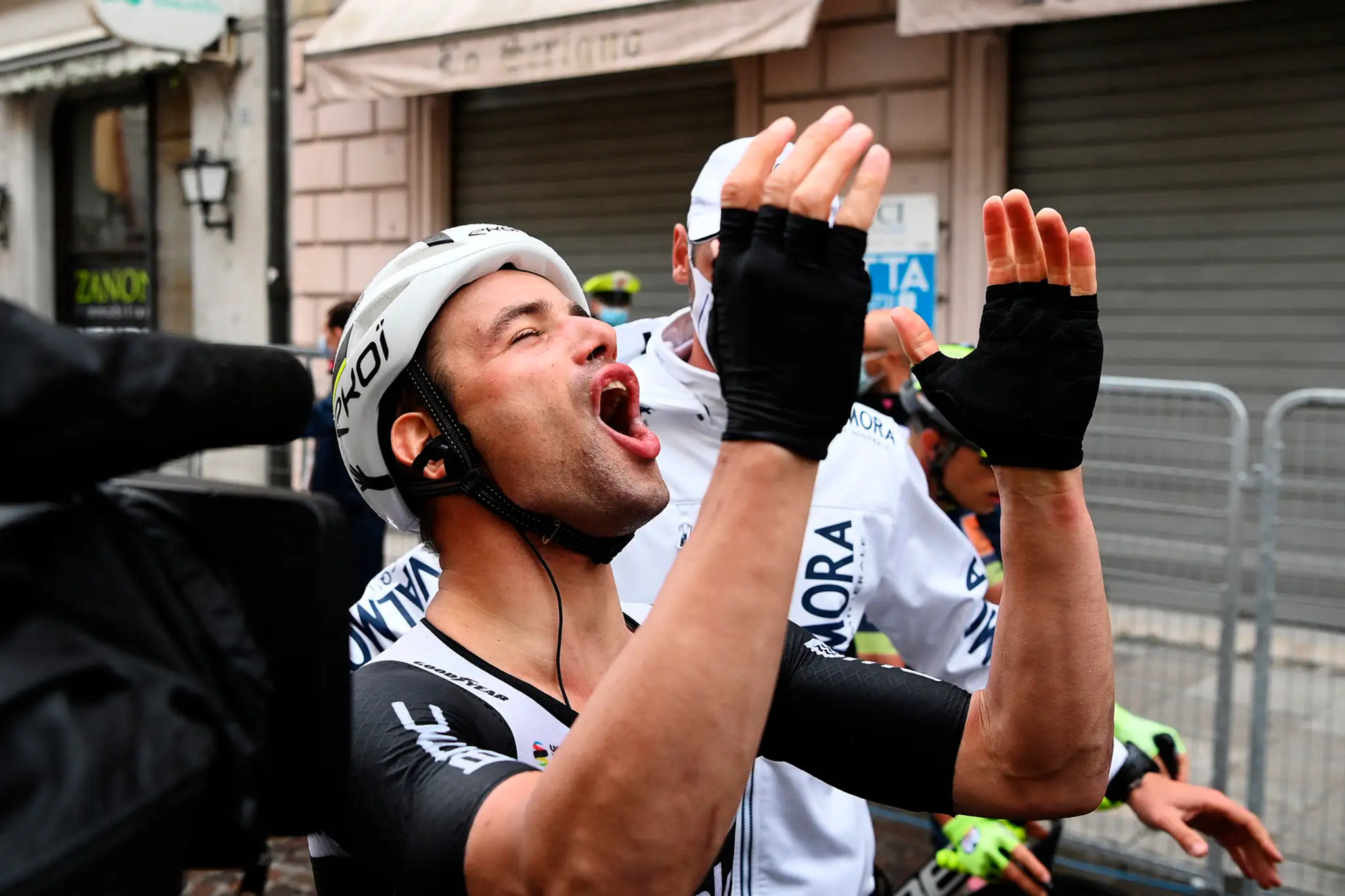 Víťaz 15. etapy Giro d'Italia Victor Campenaerts.