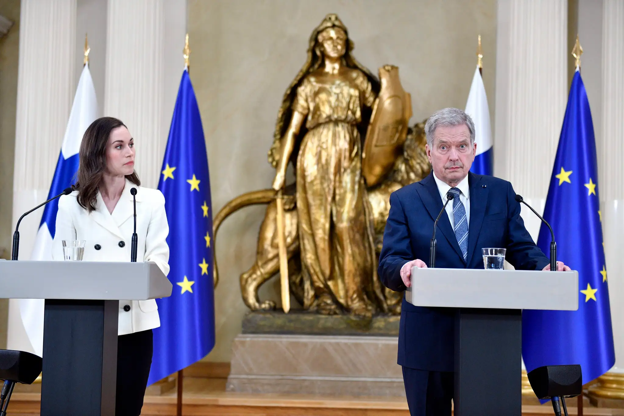 Fínsko podá žiadosť o začlenenie do NATO