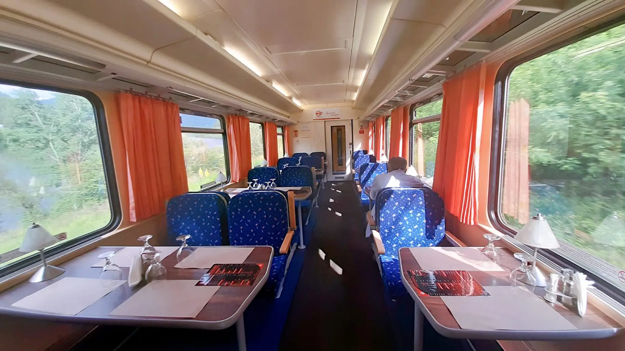 Reštauračný vozeň