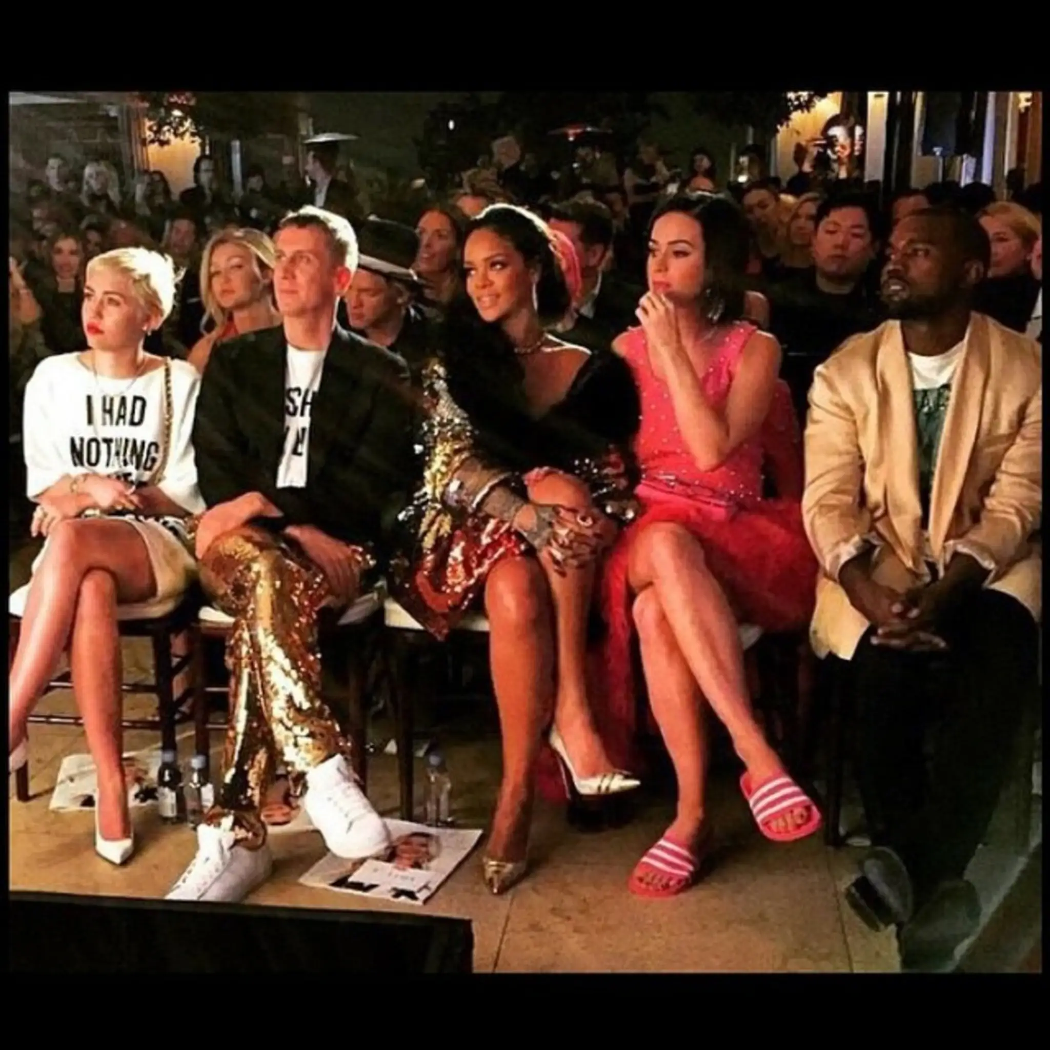 Katy Perry na módnej prehliadke s Miley Cyrus, Rihannou a Kanye Westom.