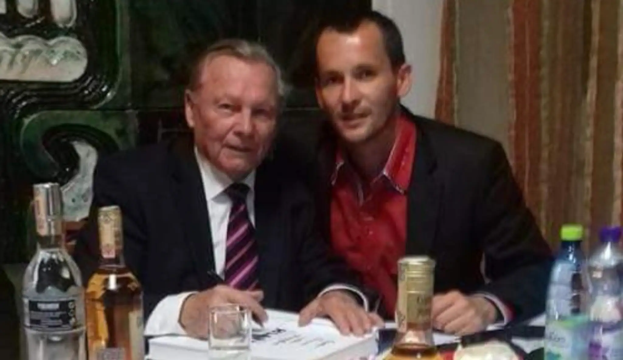 Exprezident Rudolf Schuster si Romana Jurka vážil až natoľko, že mu udelil dve štátne vyznamenania.