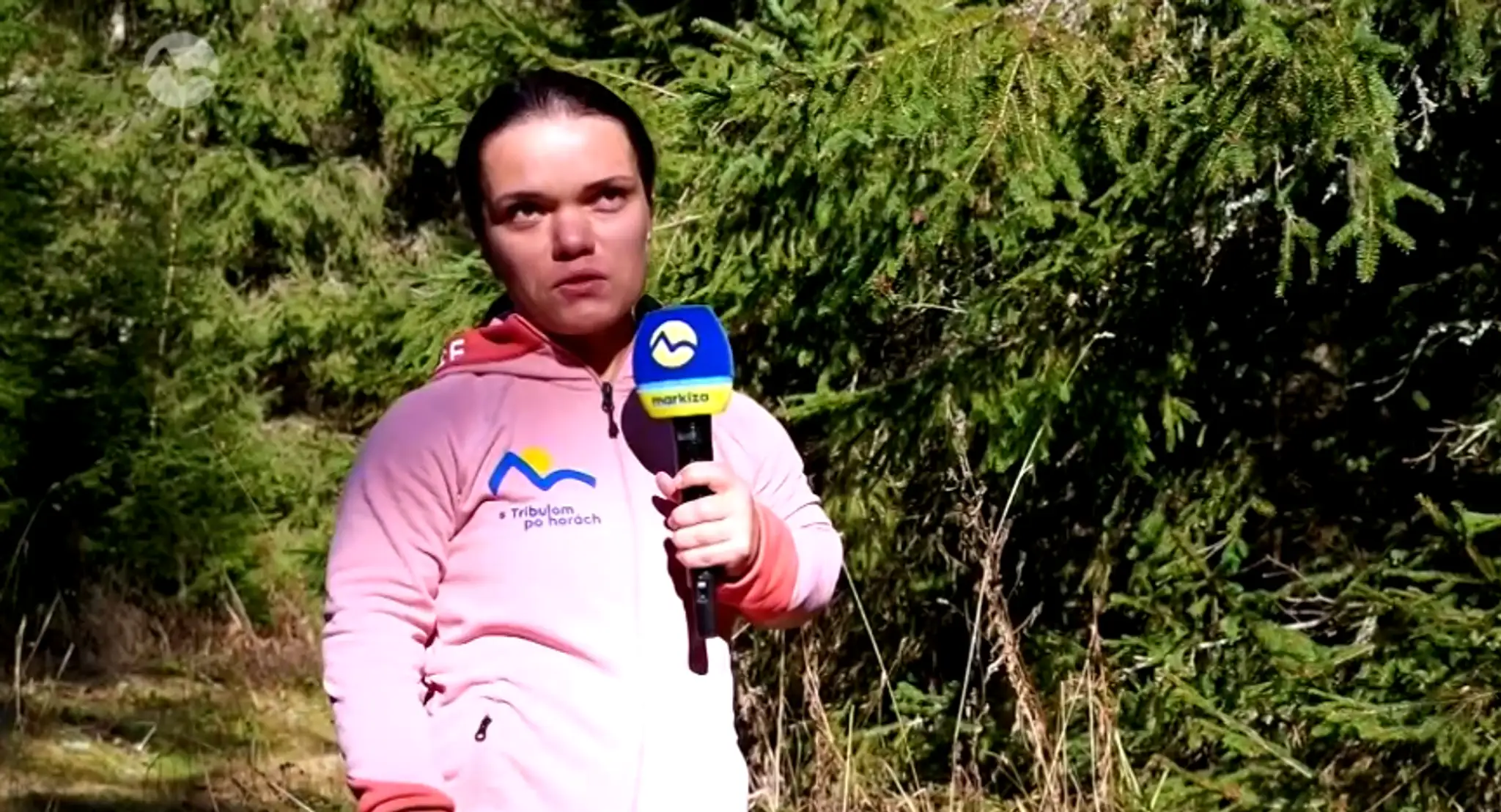 Na snímke Juliana Bučková, ktorú vzal Ján Tribula na hory.
